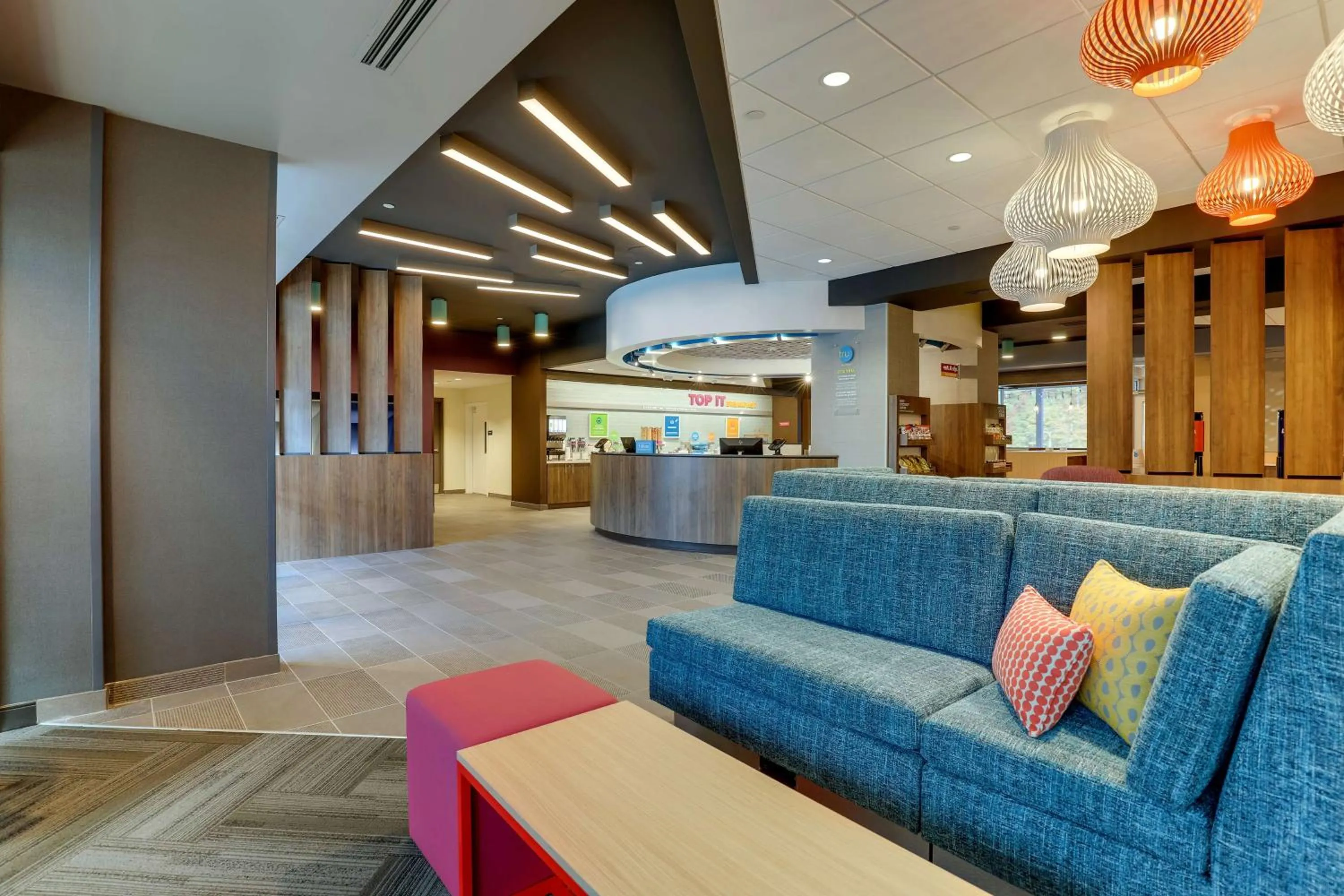 Lobby or reception in Tru By Hilton Smithfield I-95