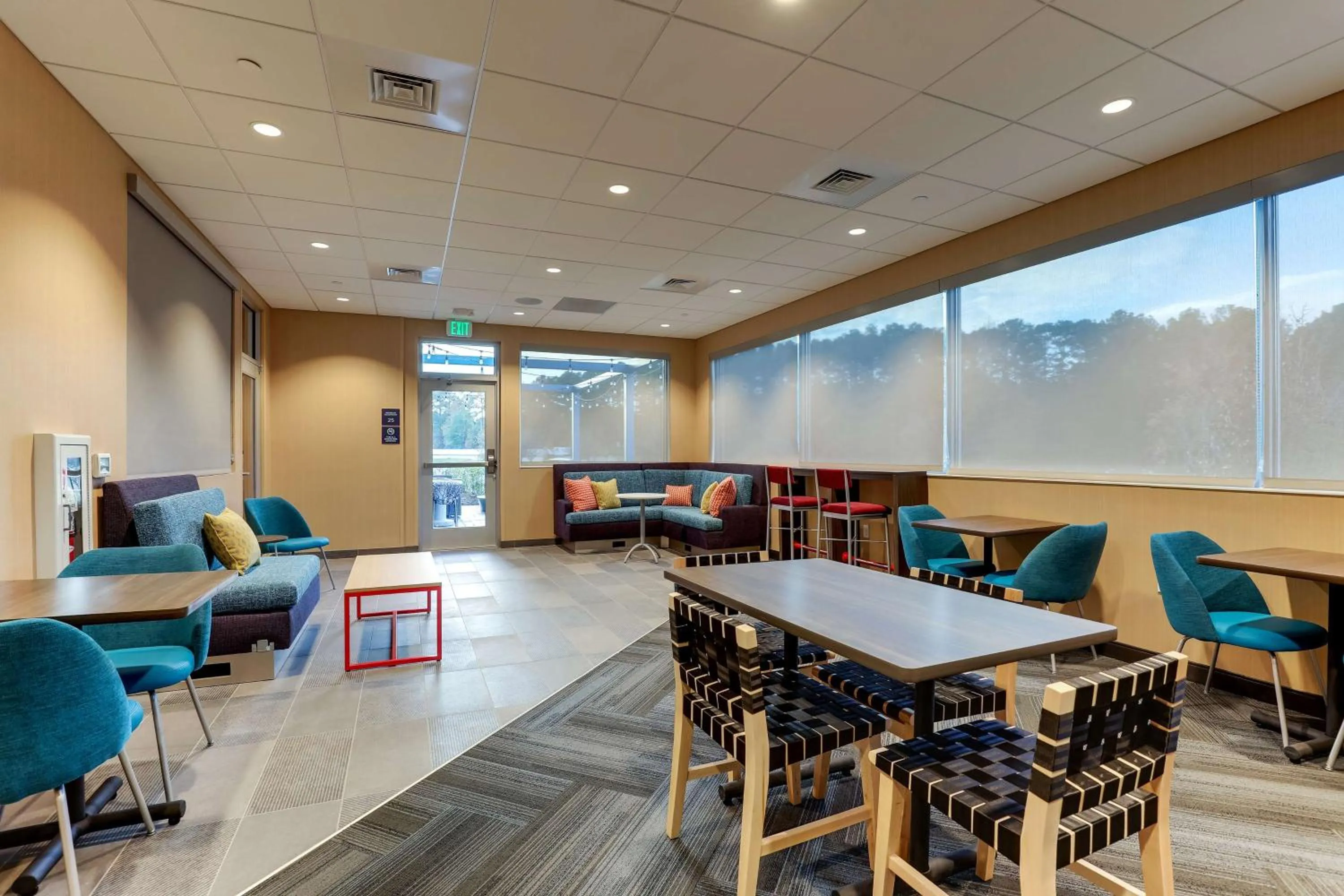 Meeting/conference room in Tru By Hilton Smithfield I-95