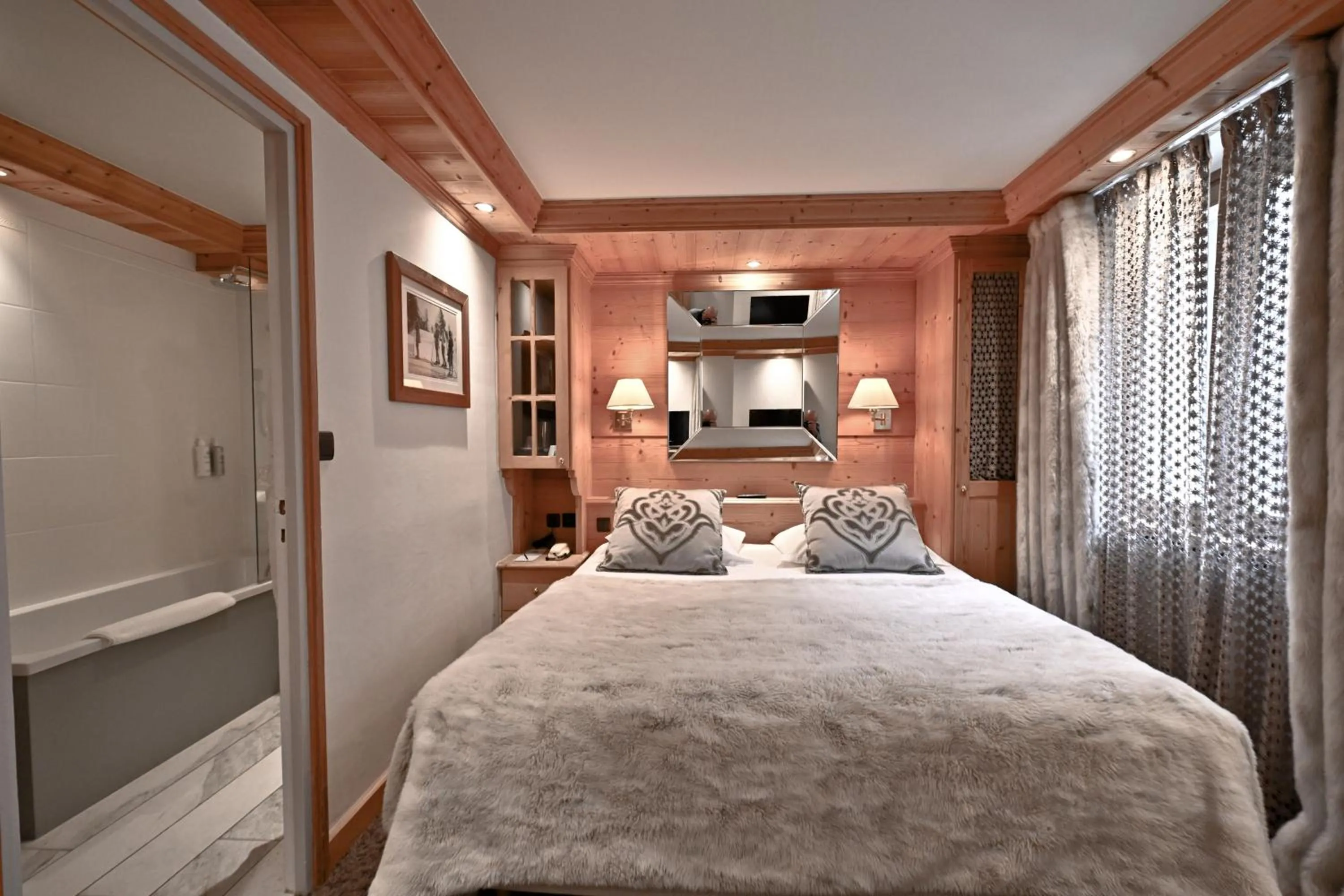 Bed in Hotel Tsanteleina