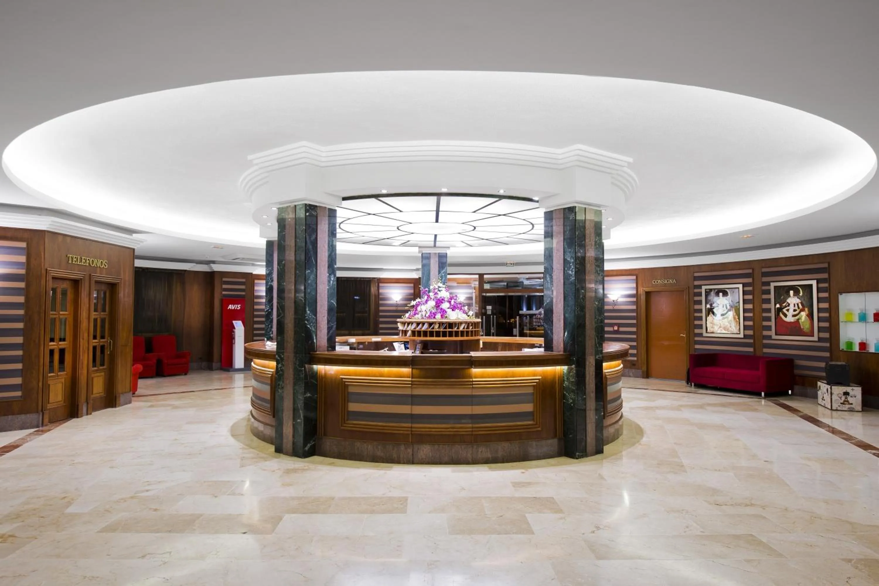 Lobby or reception in Elba Lucía Sport & Suite Hotel