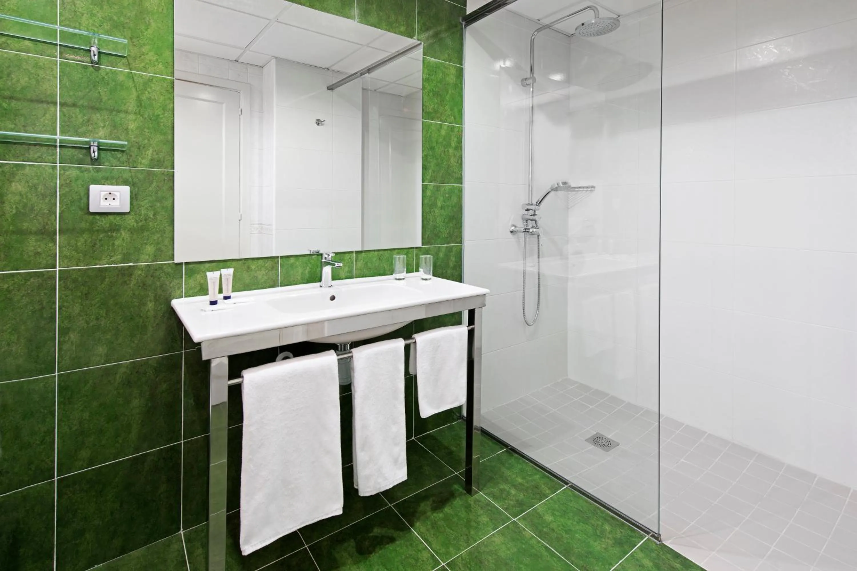 Bathroom in Elba Castillo San Jorge & Antigua Suite Hotel