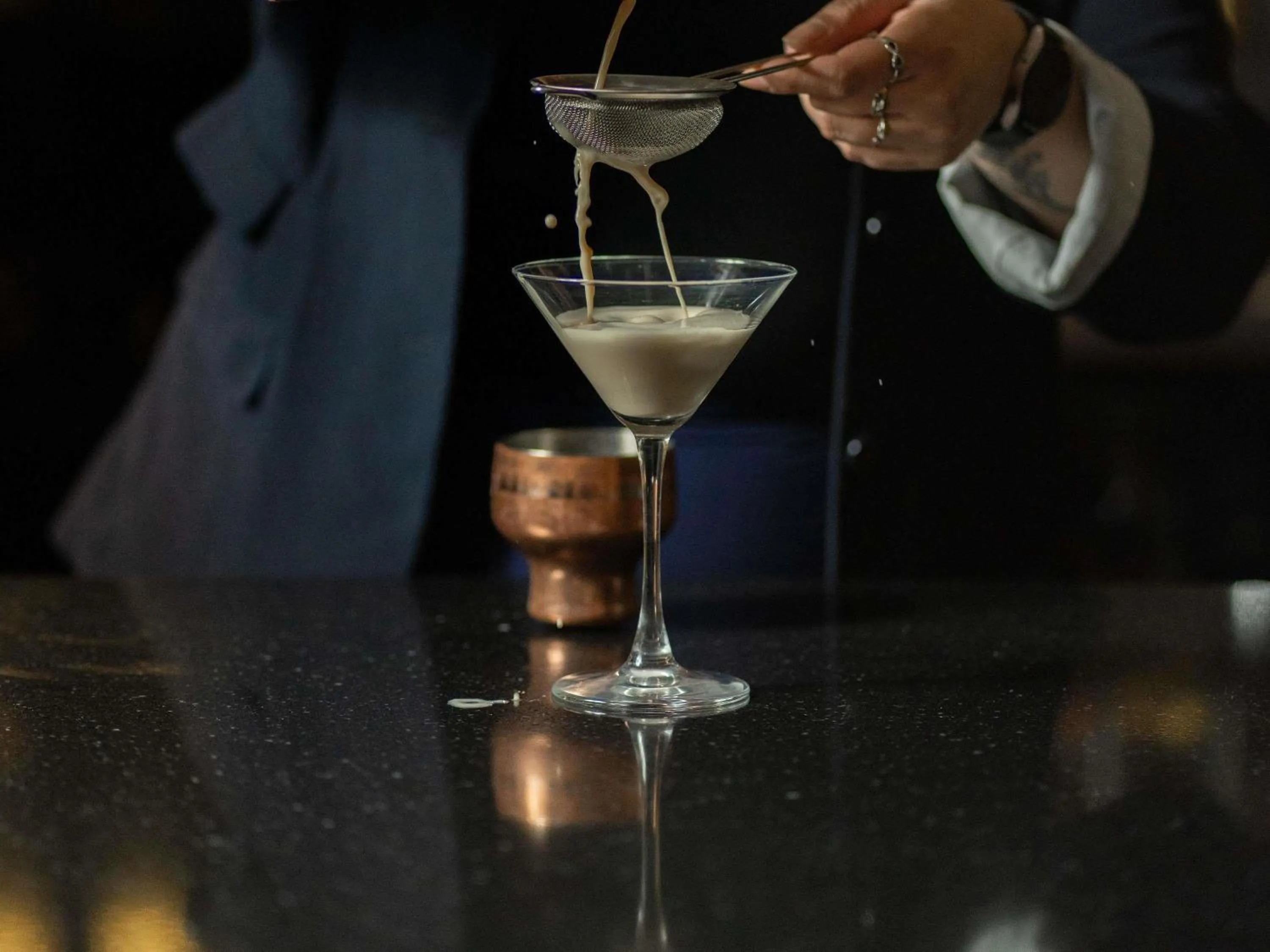 Lounge or bar in Novotel London Brentford