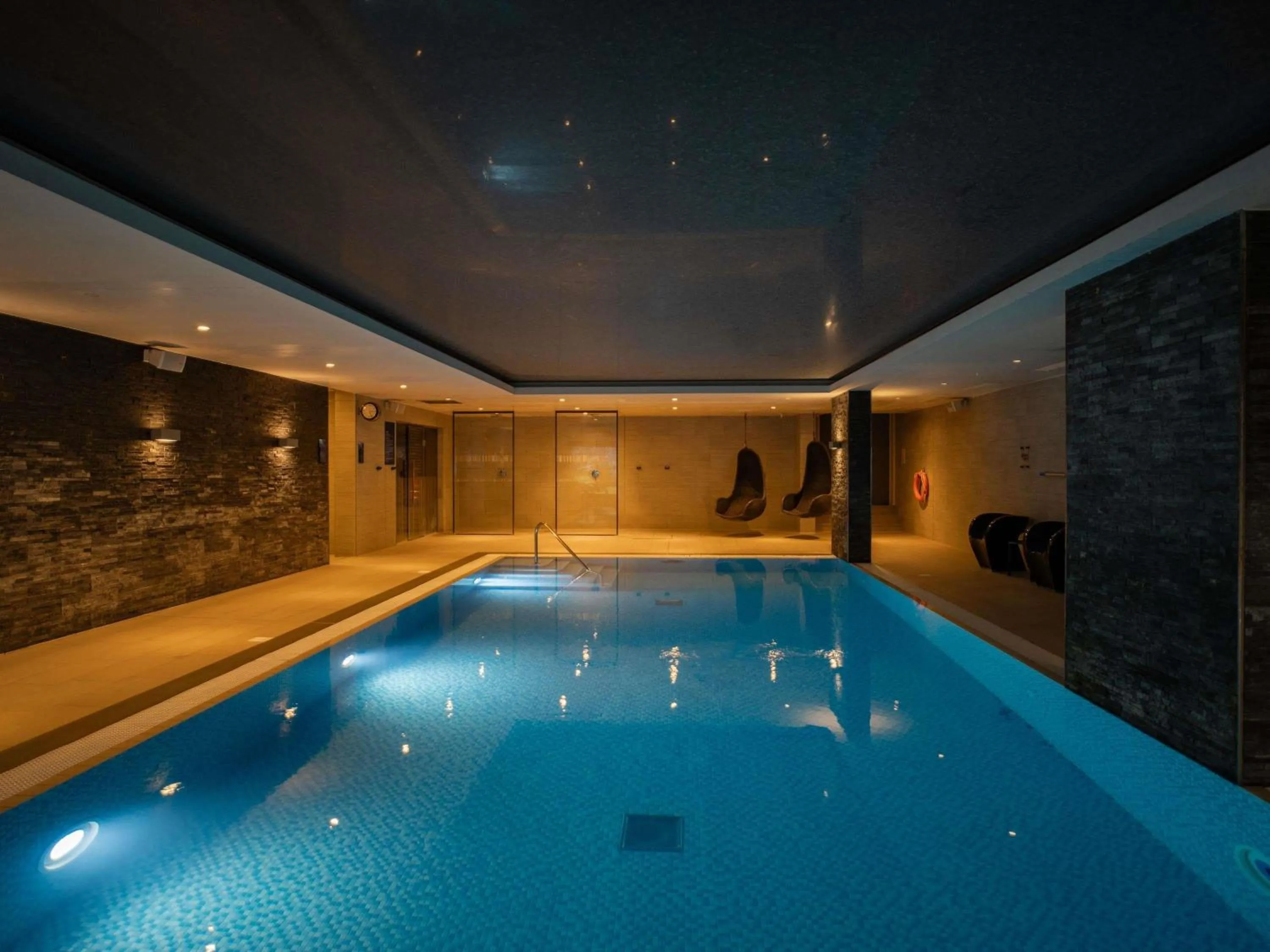 Pool view in Novotel London Brentford
