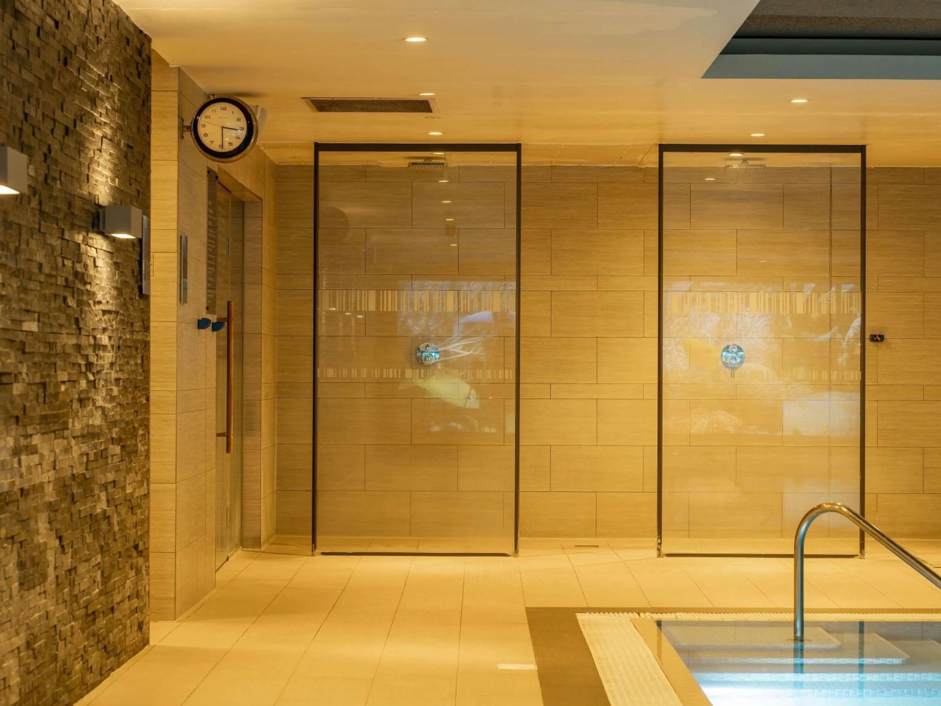 Pool view in Novotel London Brentford