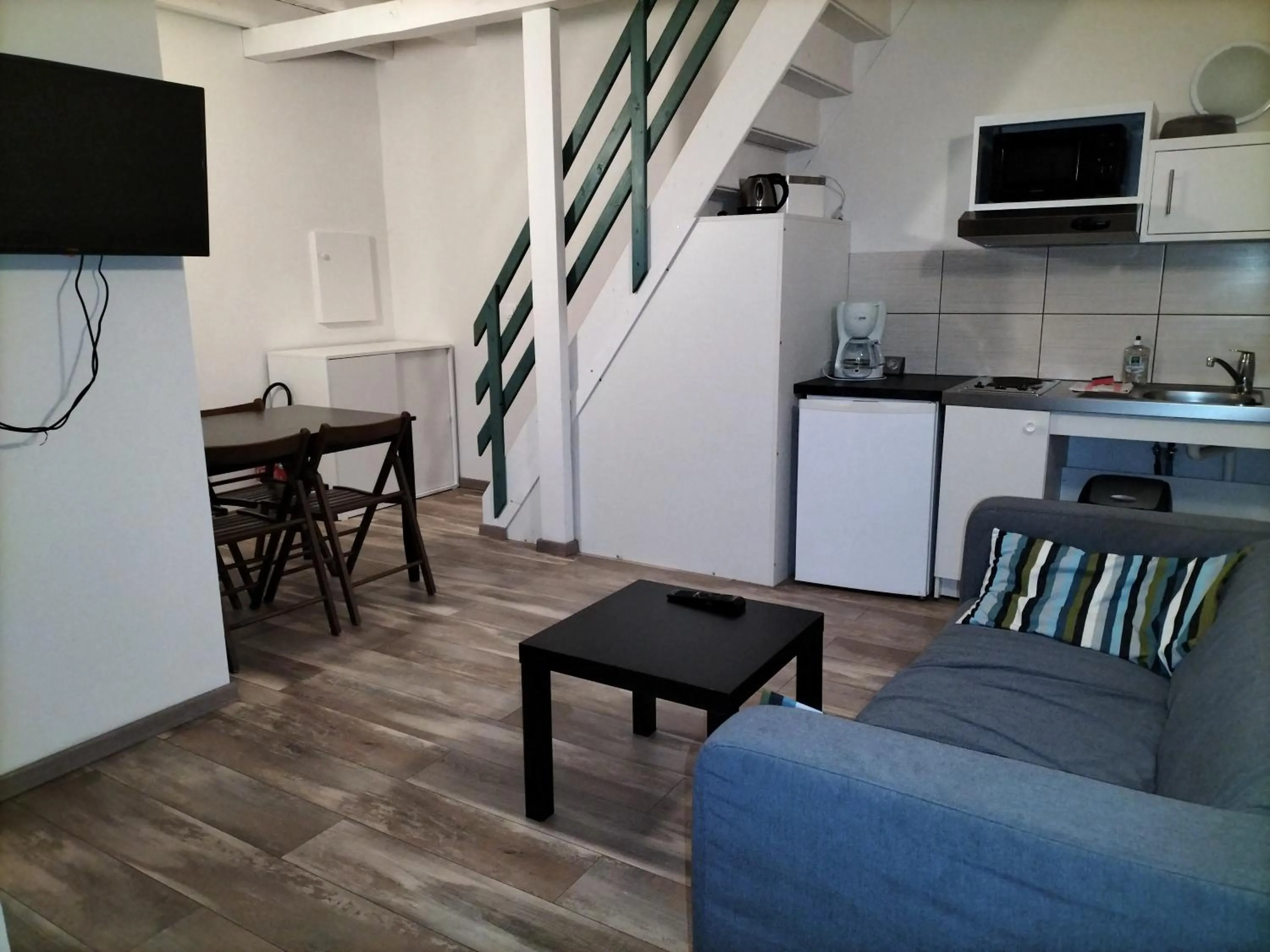 Kitchen or kitchenette in Les ACACIAS