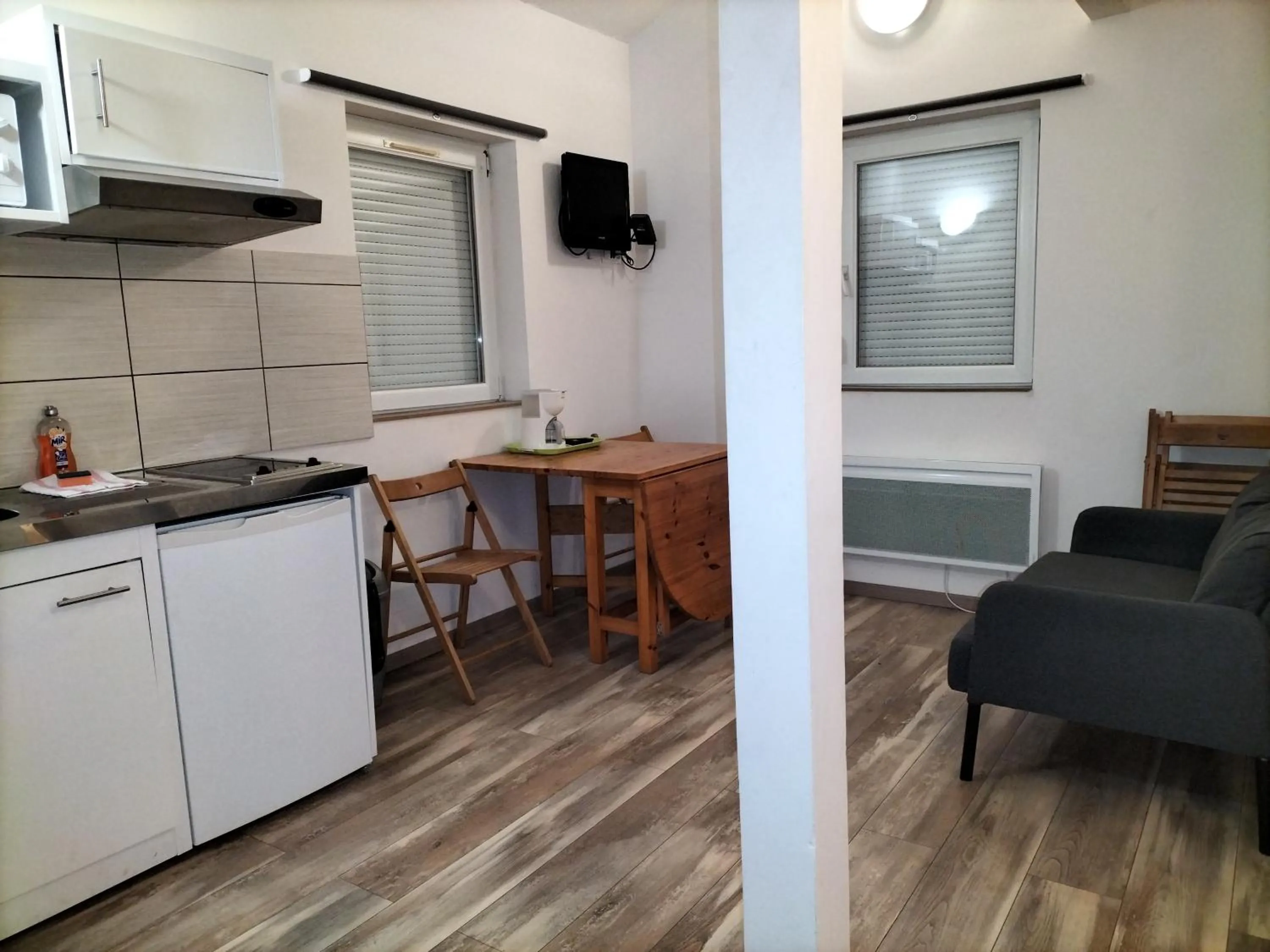 Kitchen or kitchenette in Les ACACIAS