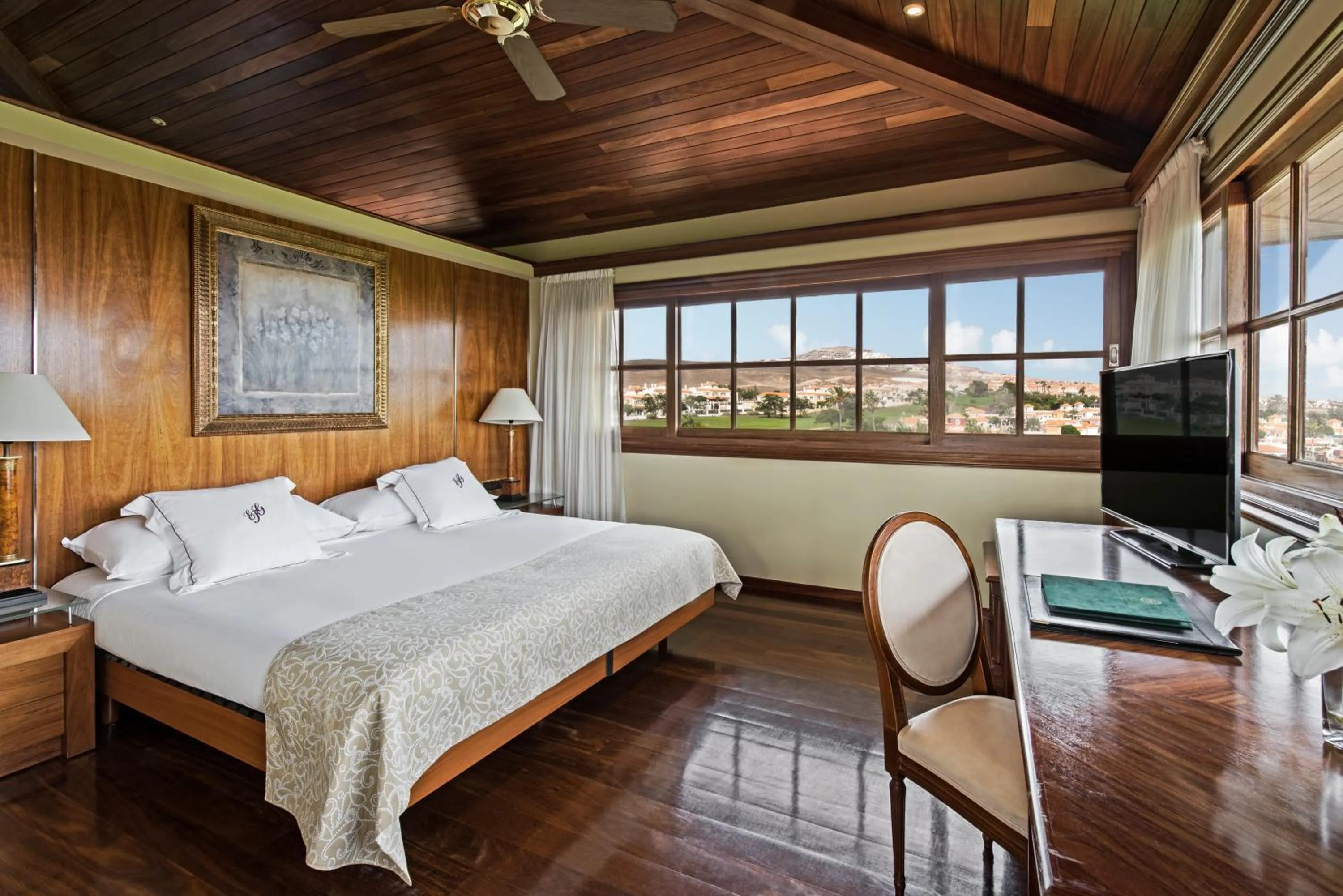 Photo of the whole room, Bed in Elba Palace Golf Boutique Hotel - Adults Only