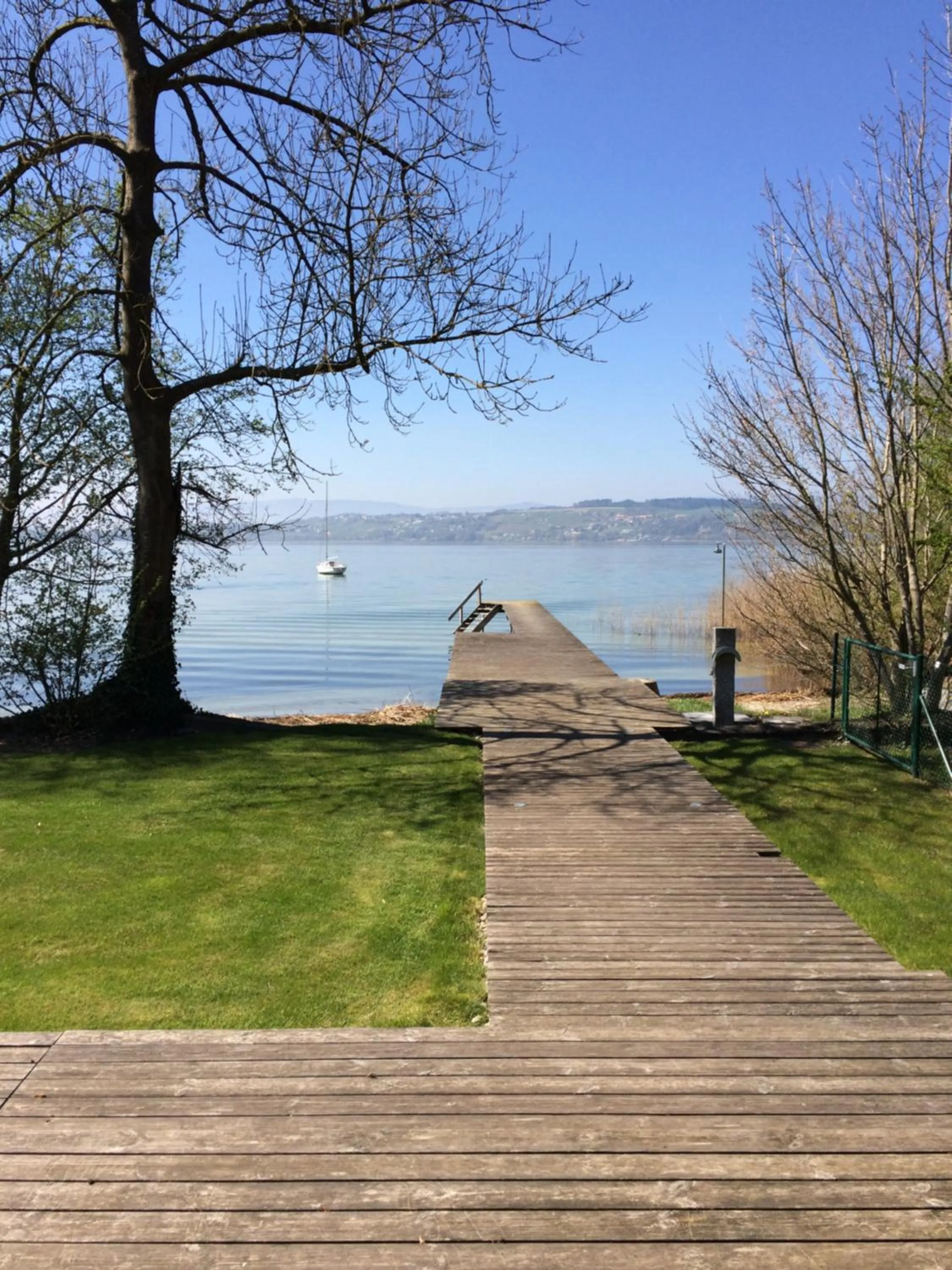 Beach in Morat Gaste Zimmer