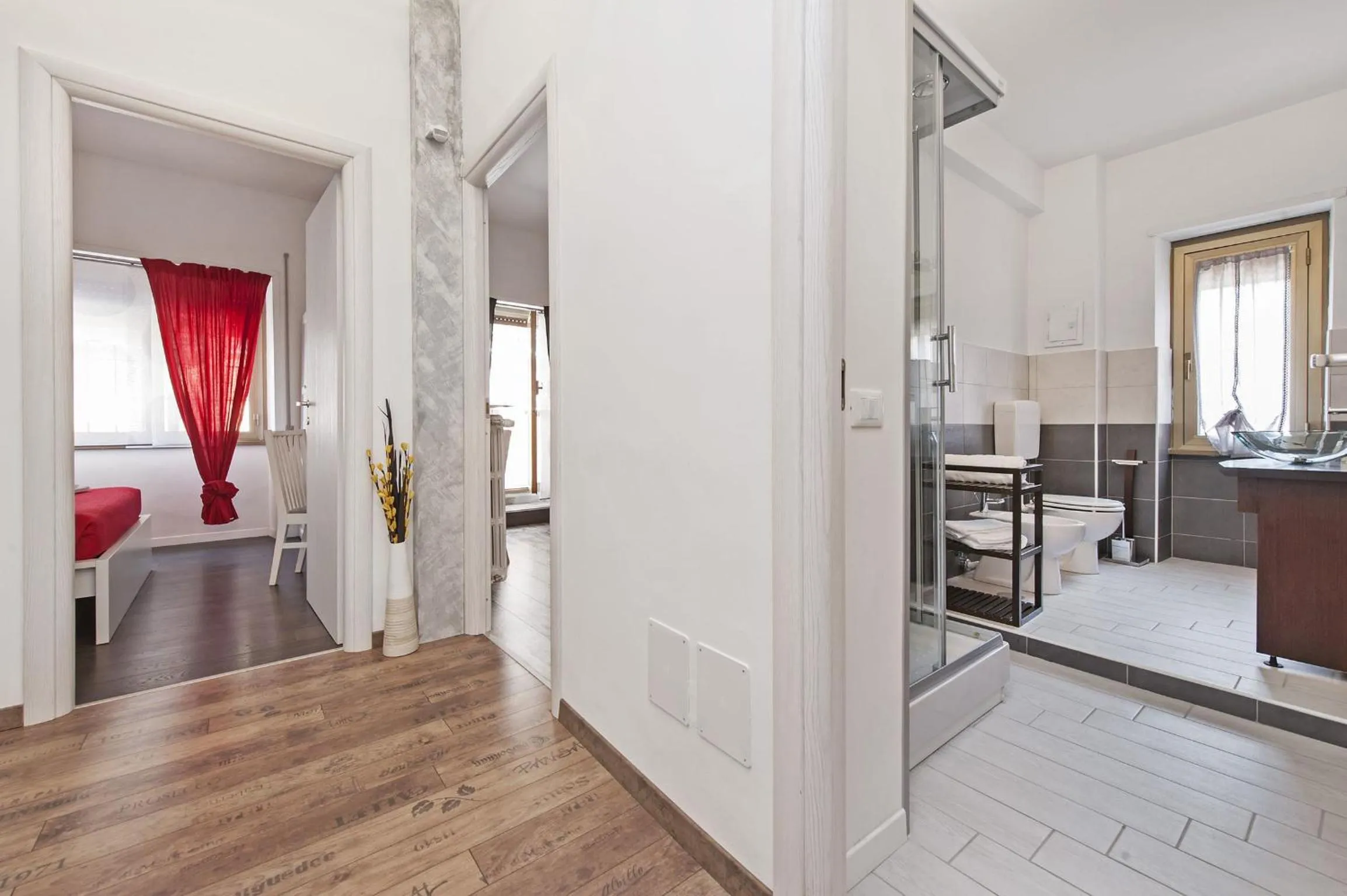 Shower in De Guestibus