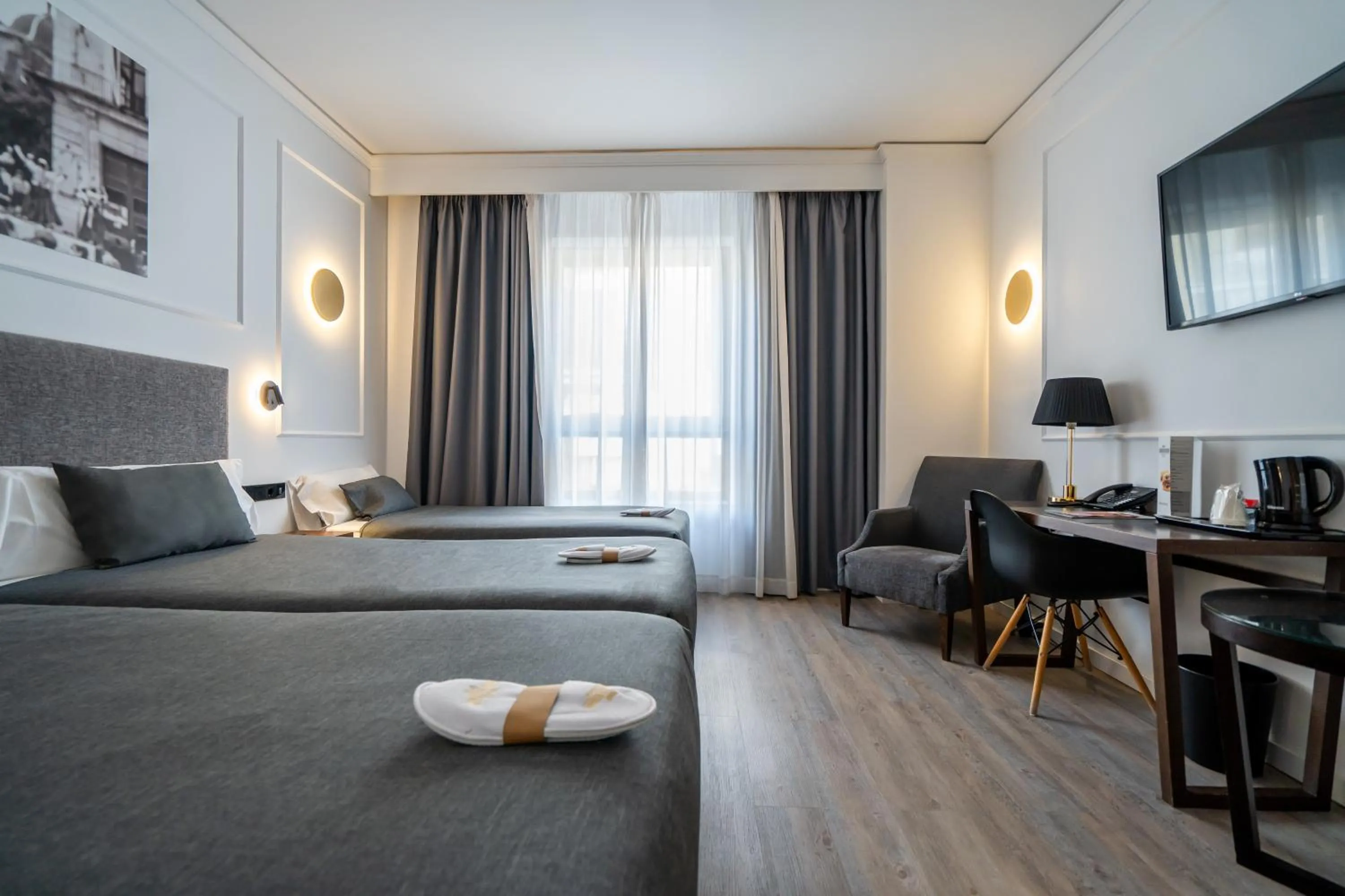 Bedroom, Bed in Hotel Conqueridor