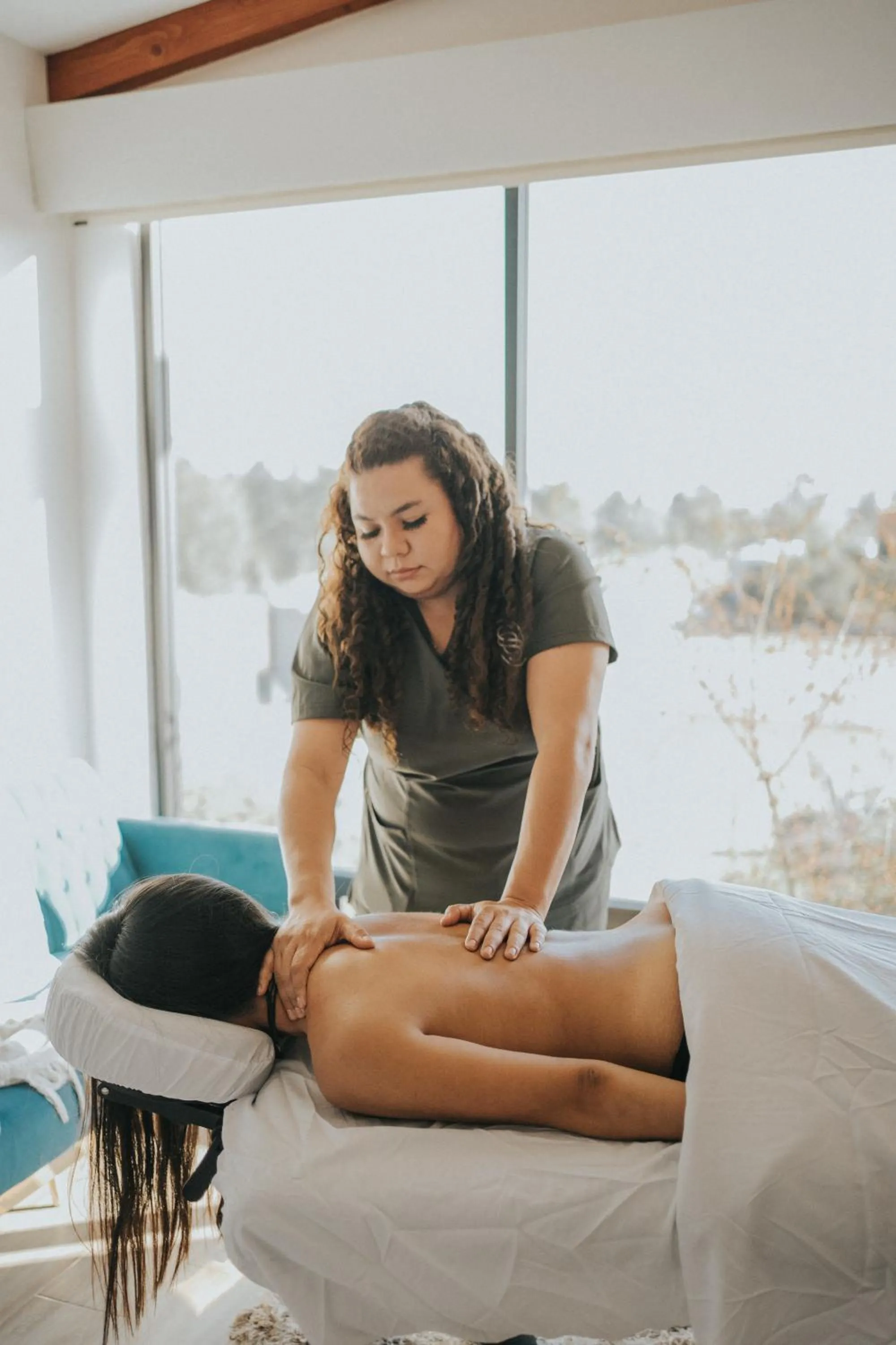 Massage in Oasis 444