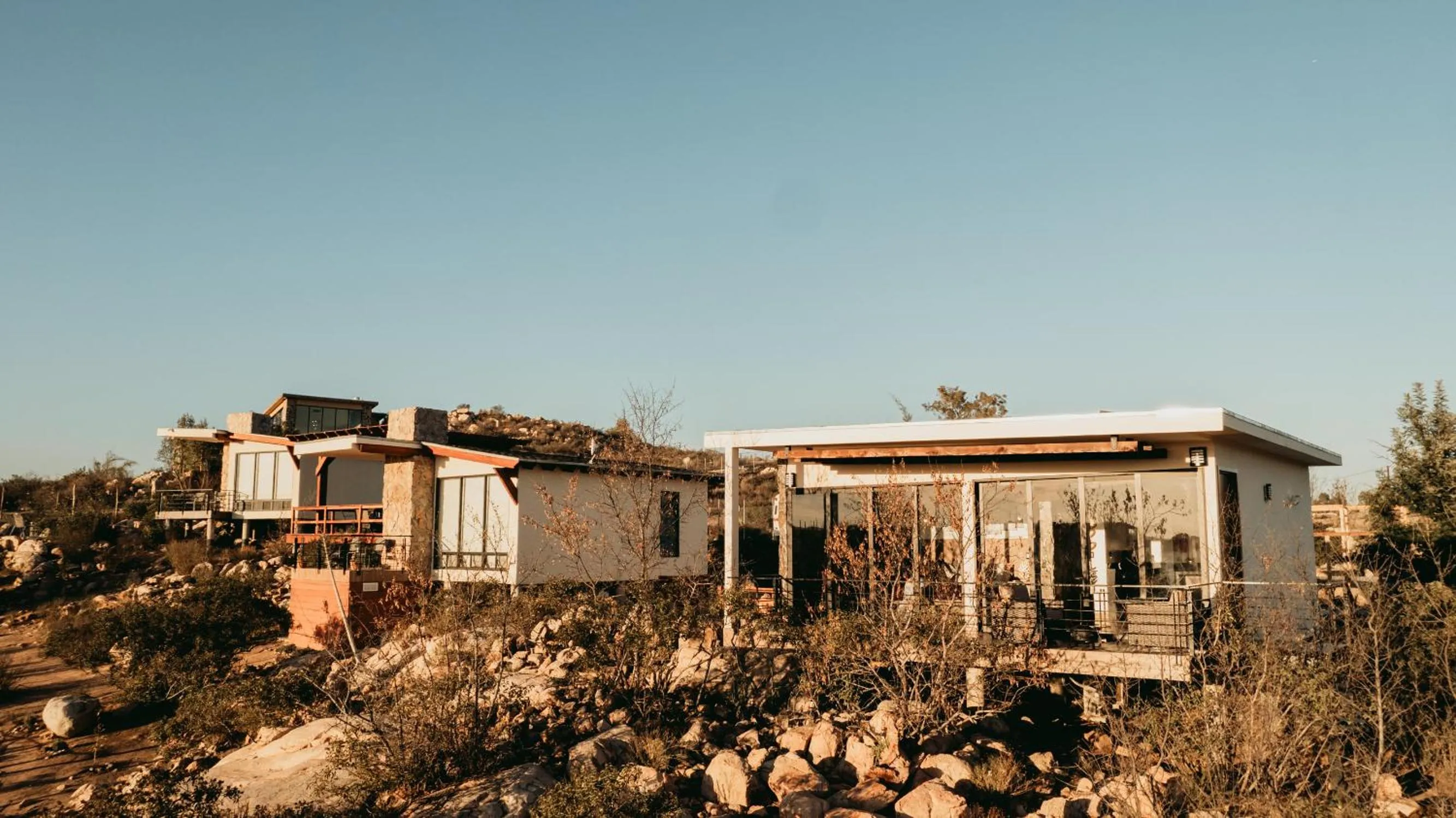 Property building in Oasis 444