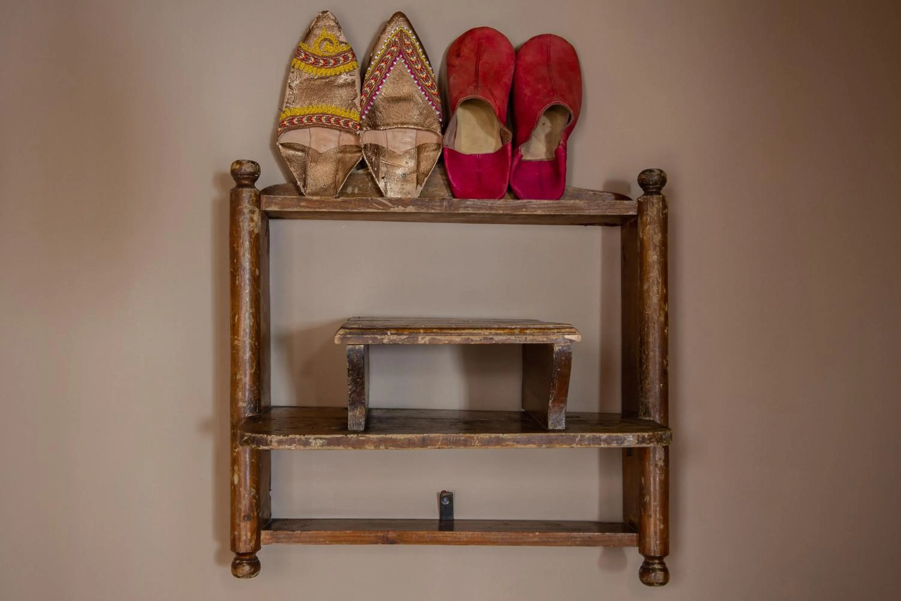 wardrobe in Riad SofYan & Spa