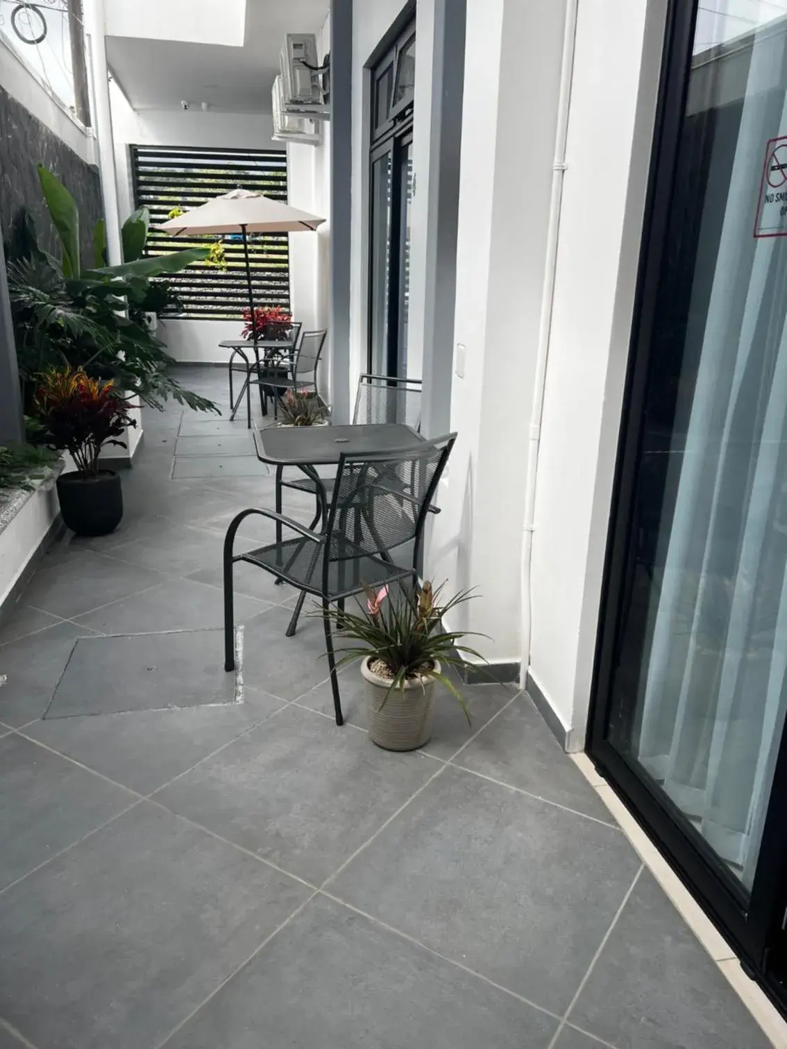 Economy Quadruple Room with Shared Bathroom in Hotel Arenal by Regina Economy Quadruple Room with Shared Bathroom in Hotel Arenal by Regina