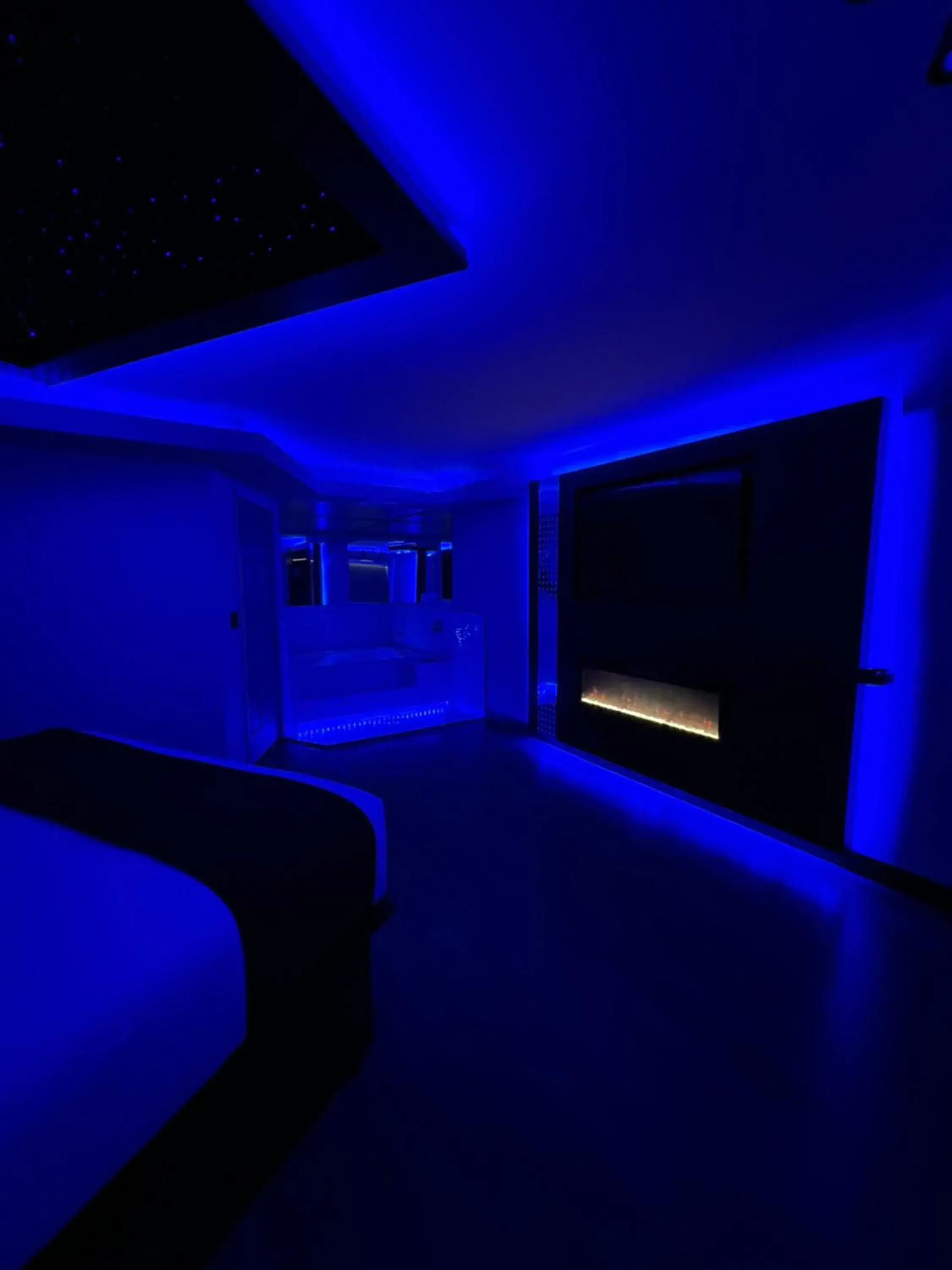 Standard Jacuzzi Suite in Imperial Suites, Adults Only Standard Jacuzzi Suite in Imperial Suites, Adults Only