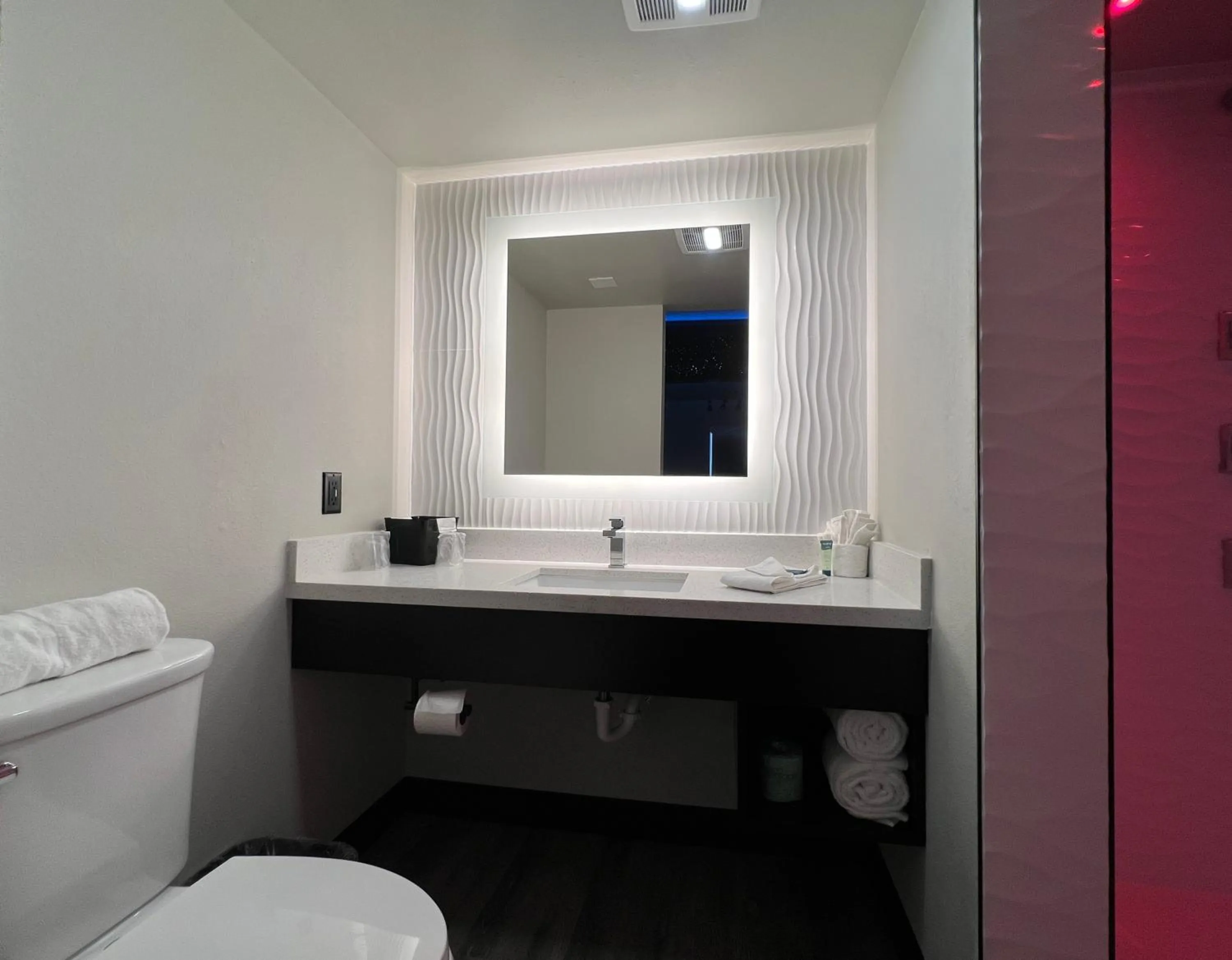 Toilet in Imperial Suites, Adults Only