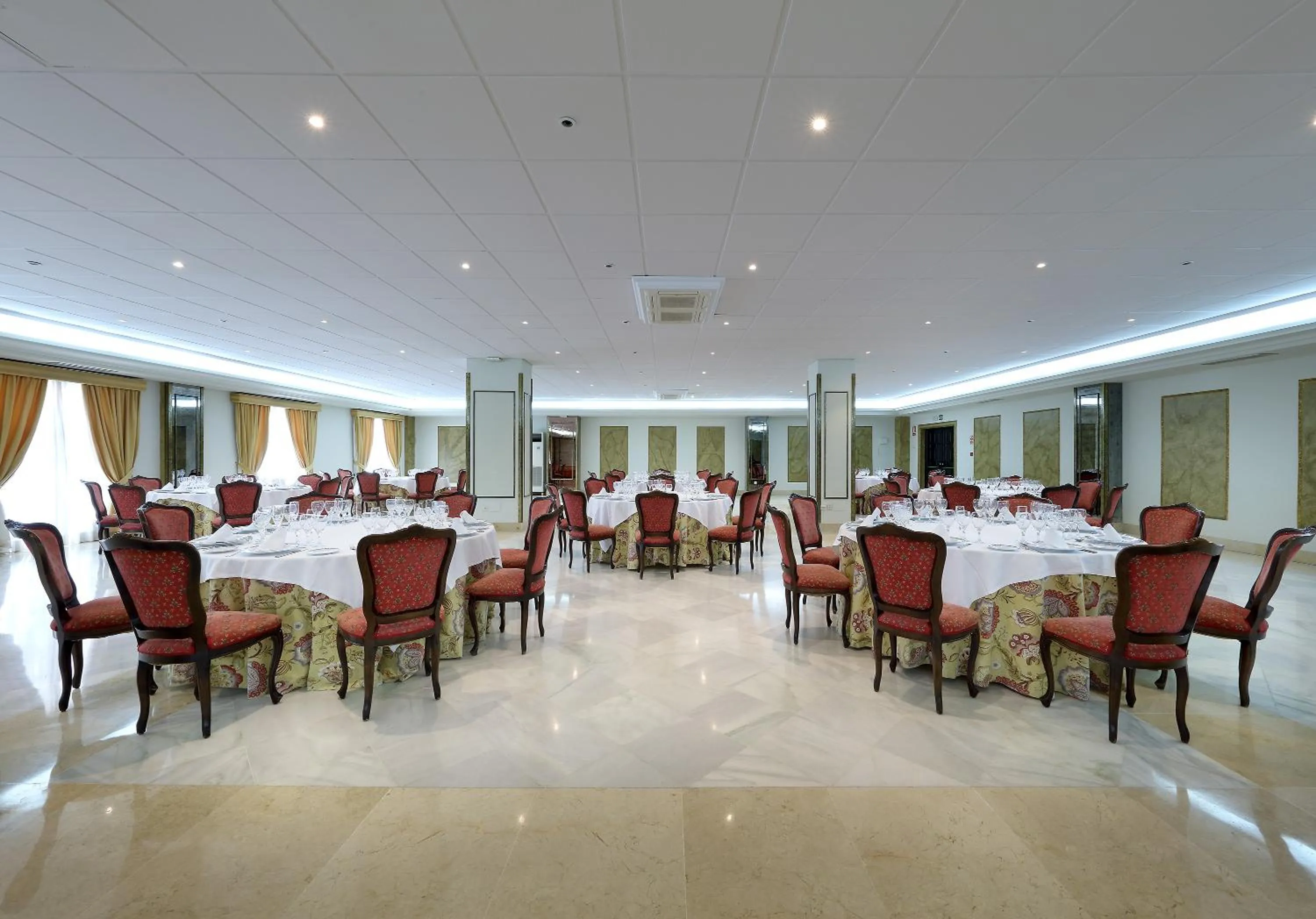 Restaurant/places to eat in Crisol Monasterio de San Miguel