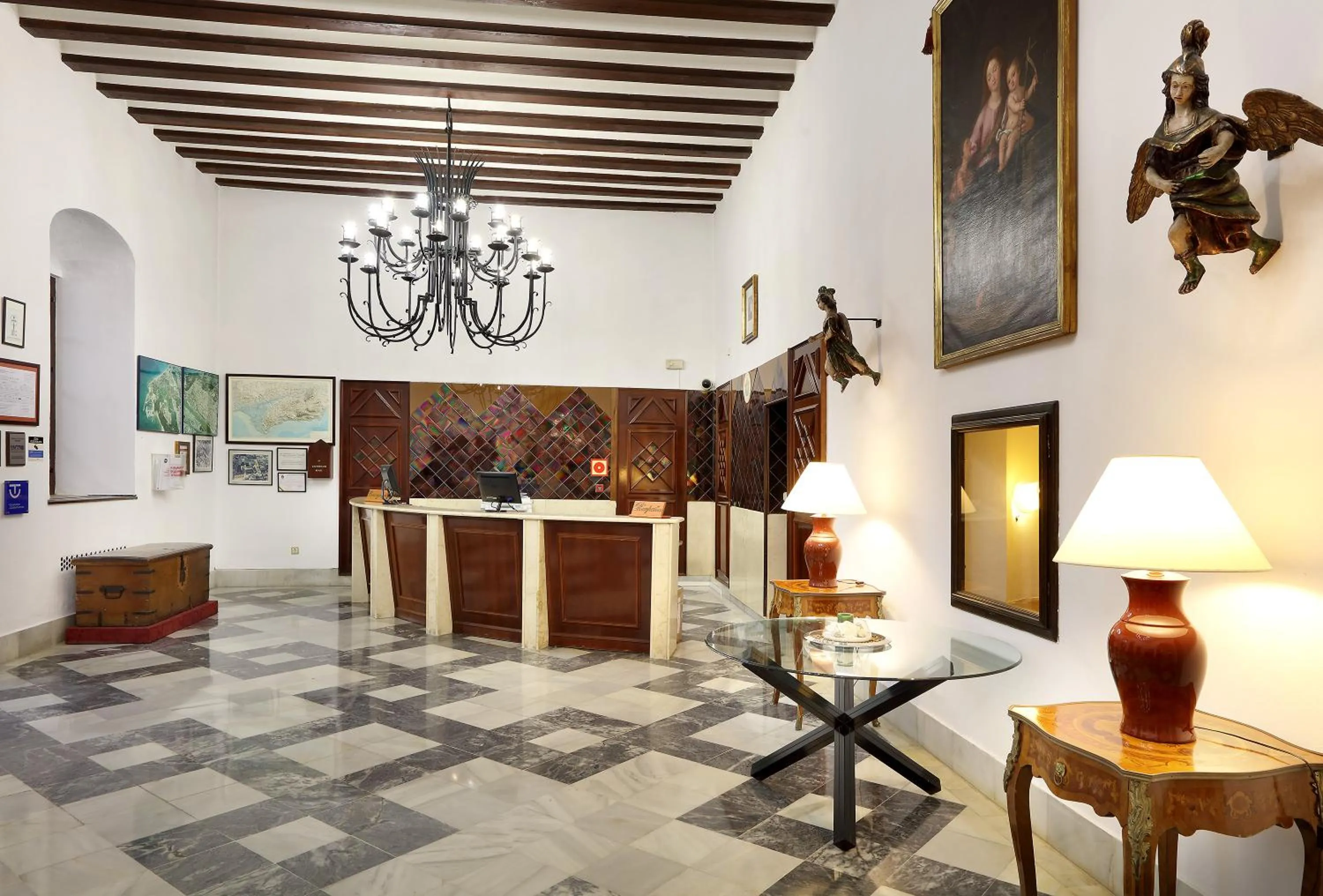 Lobby or reception in Crisol Monasterio de San Miguel