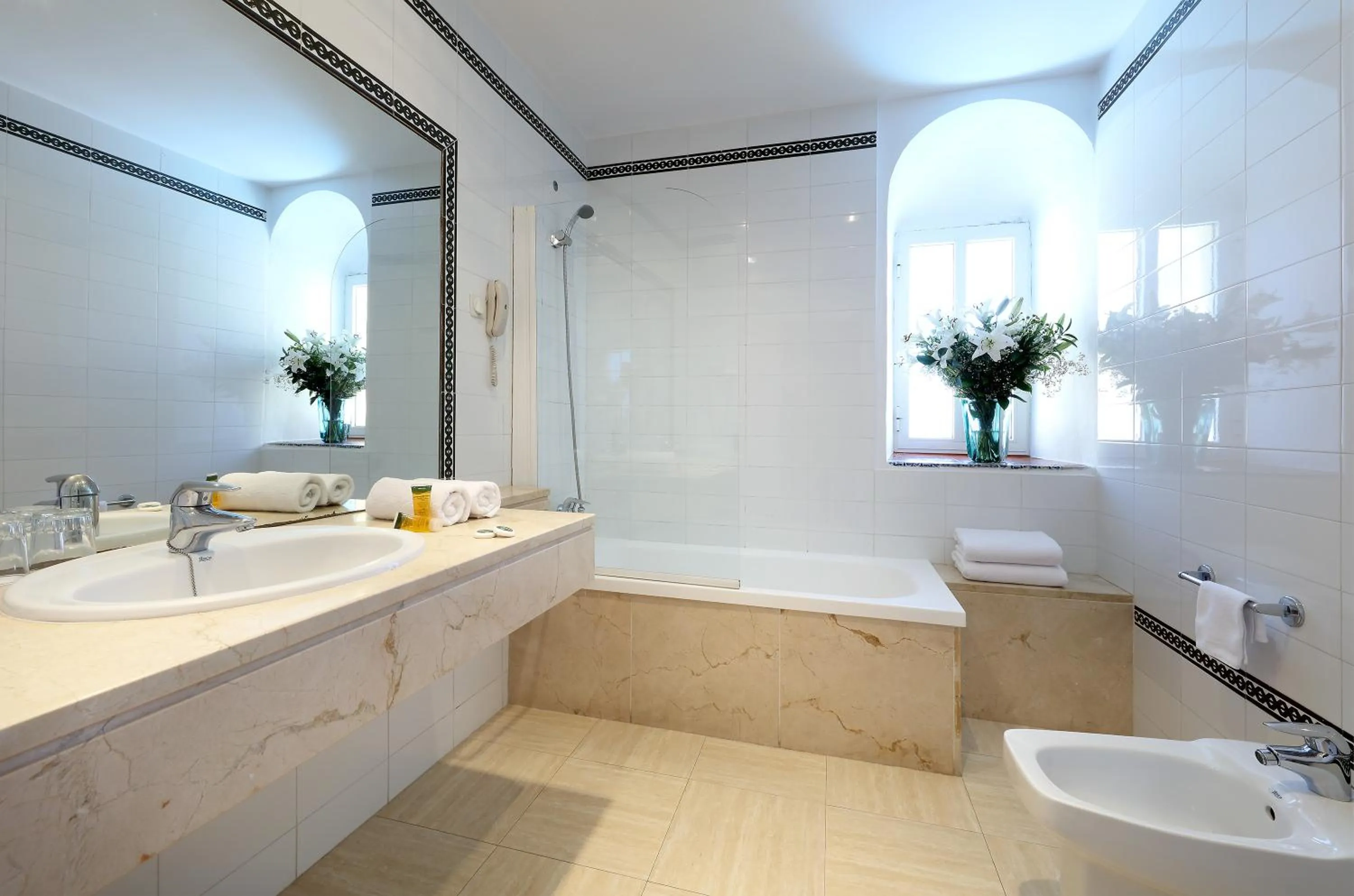 Bathroom in Crisol Monasterio de San Miguel