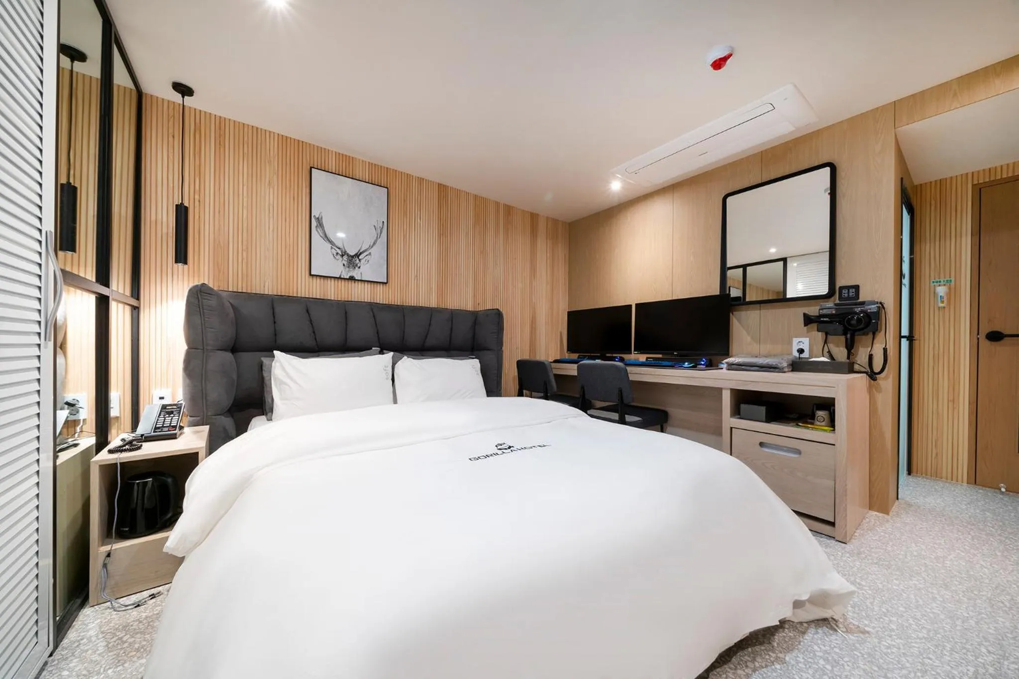 Bed in Gorilla Hotel