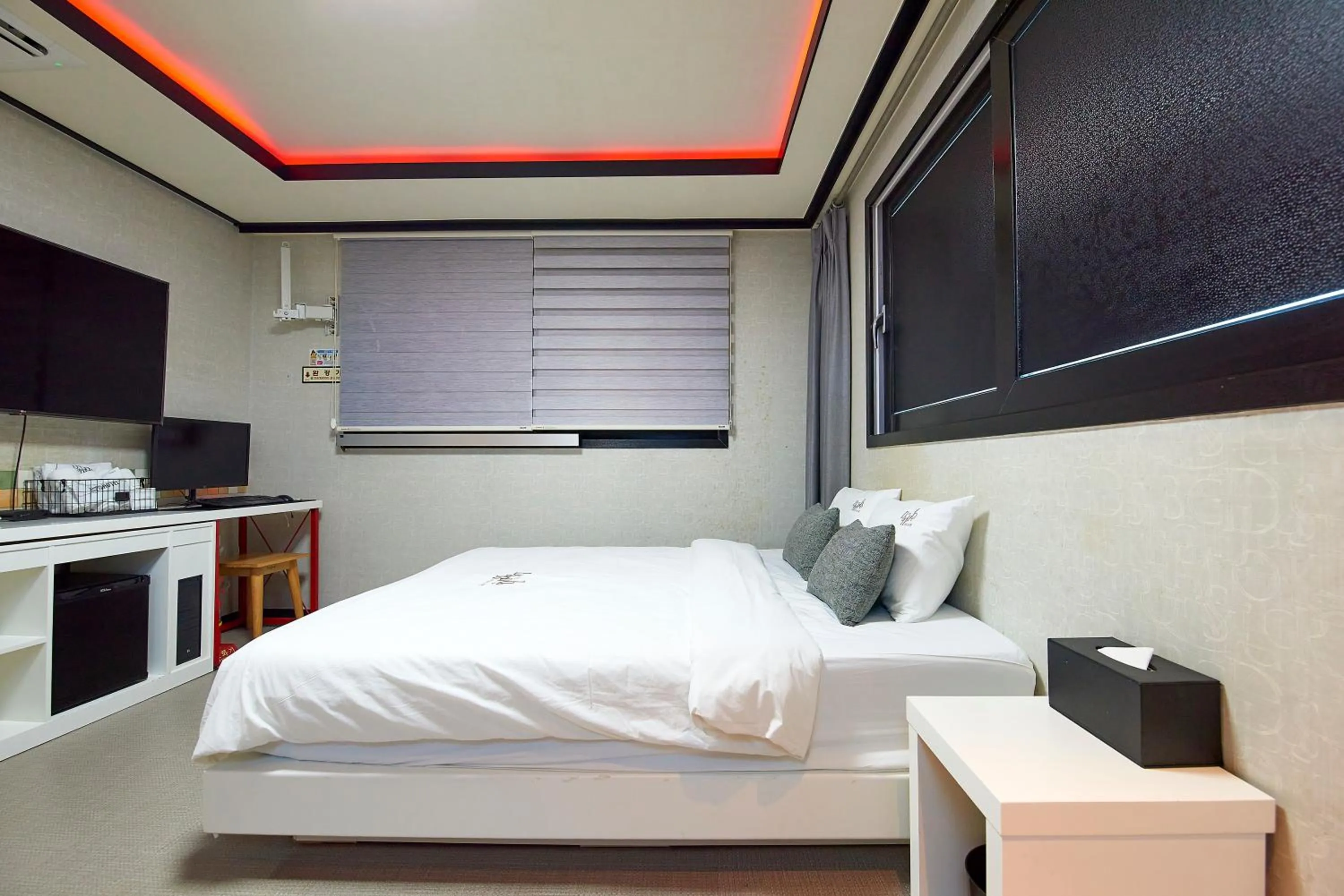 Bed in Hotel Danube Seomyeon