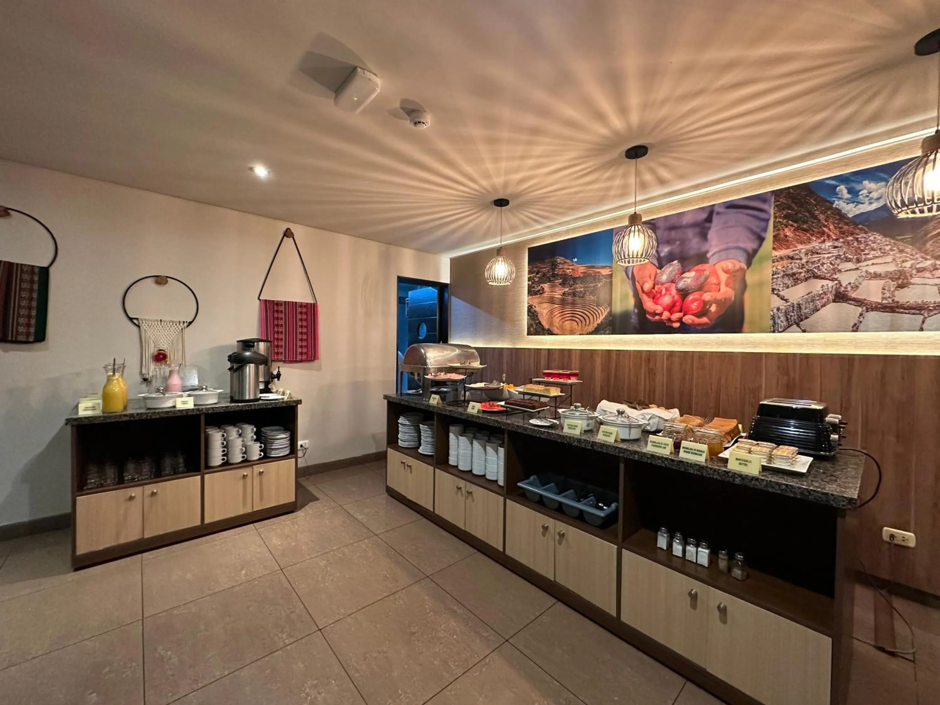 Breakfast in El Tambo 1