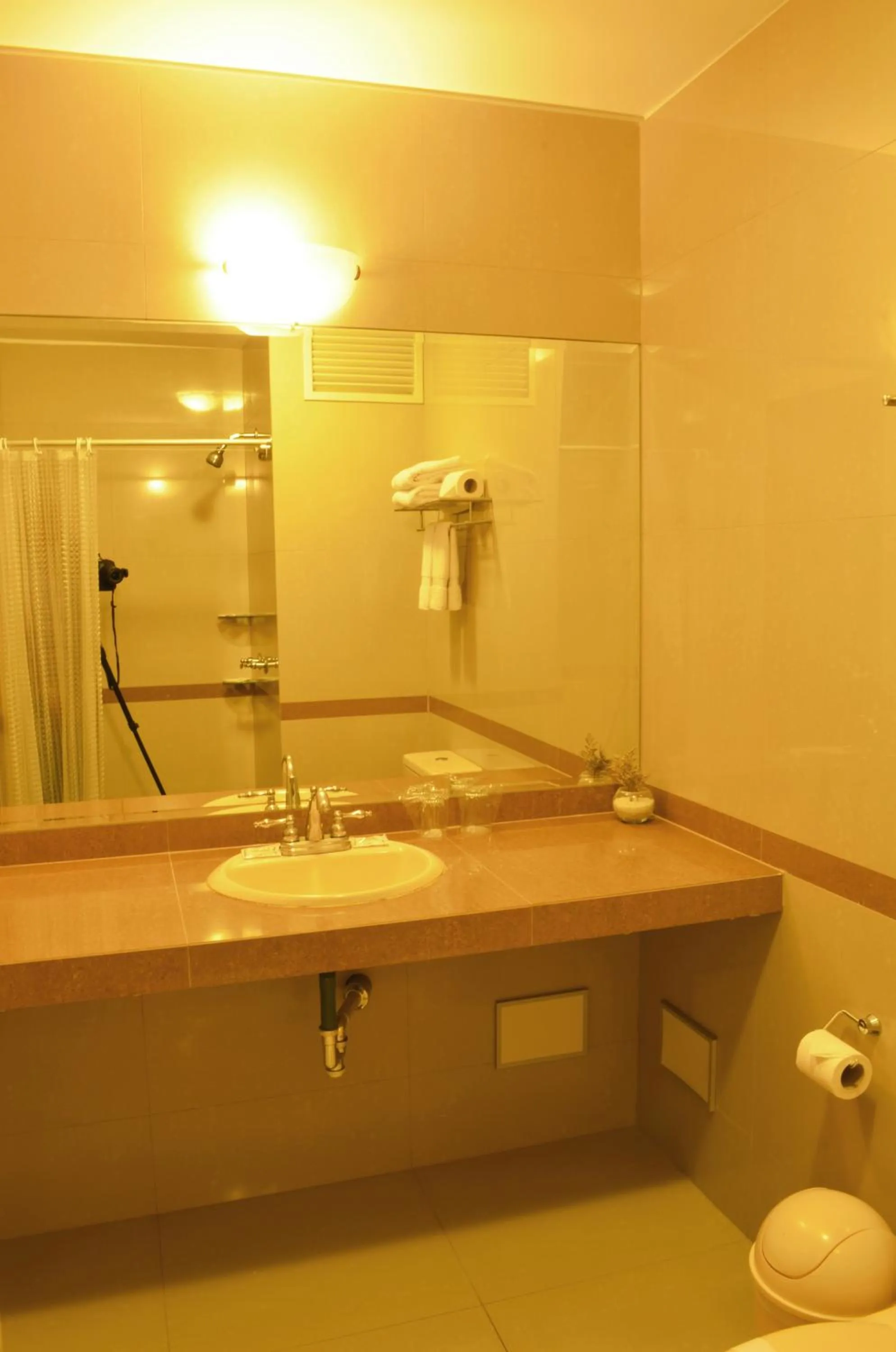 Bathroom in El Tambo 1