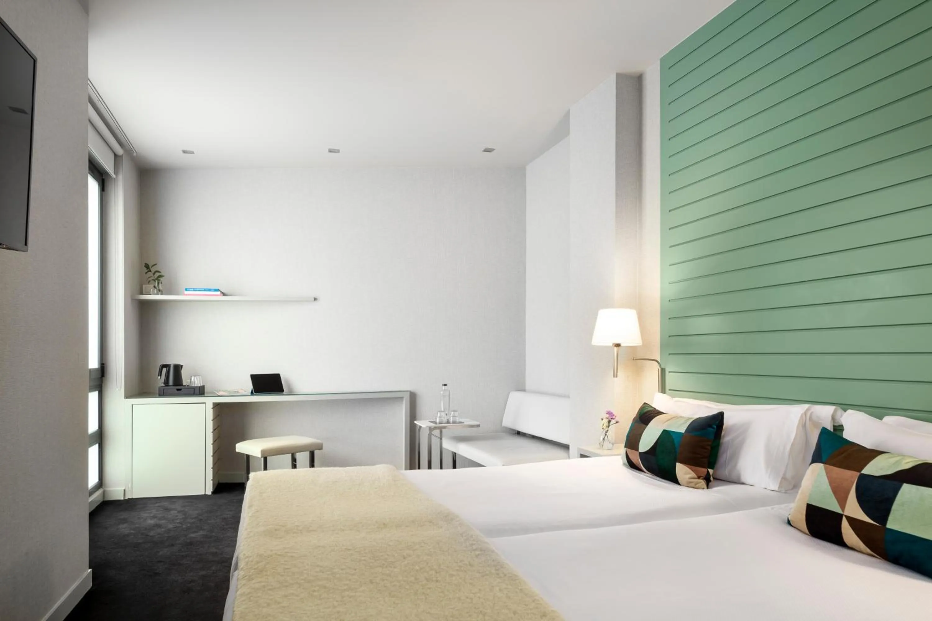 TV and multimedia, Bed in Hotel Miró