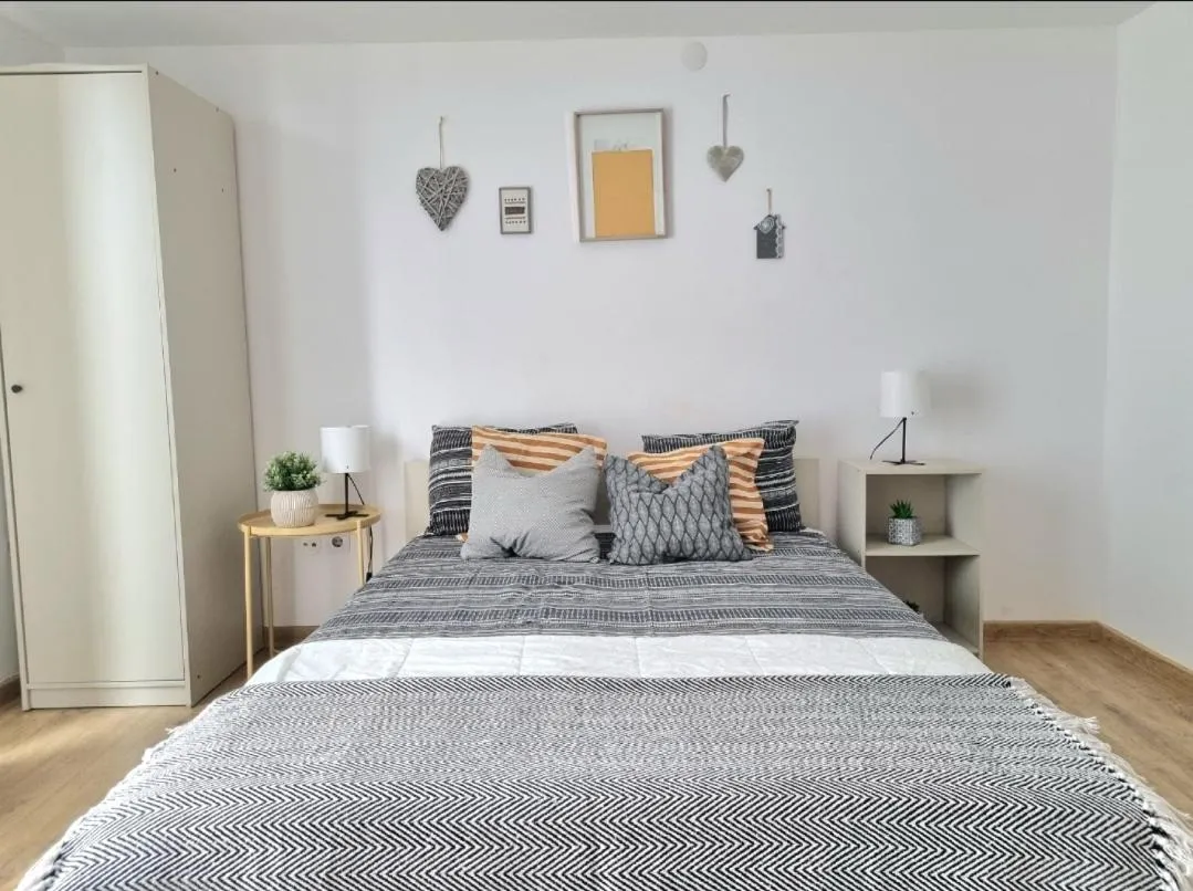 Bed in Studio Central Exer III