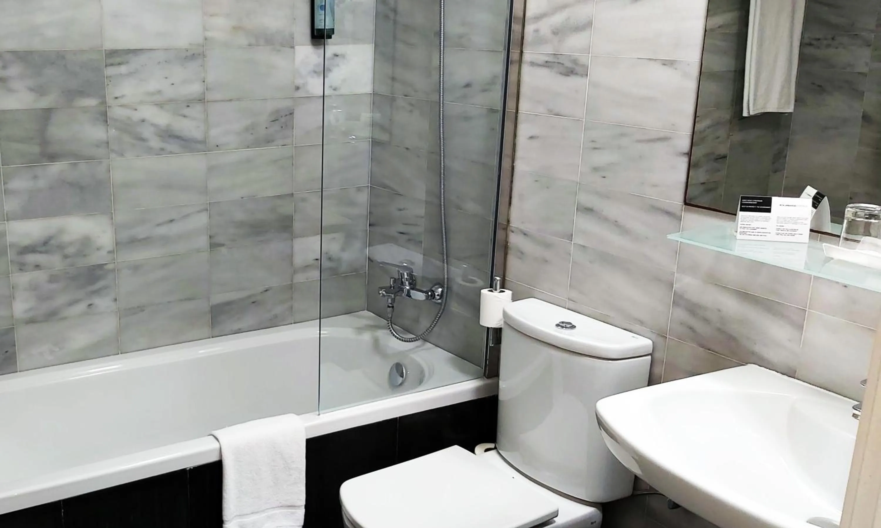 Bathroom in BCN Urbaness Hotels Del Comte