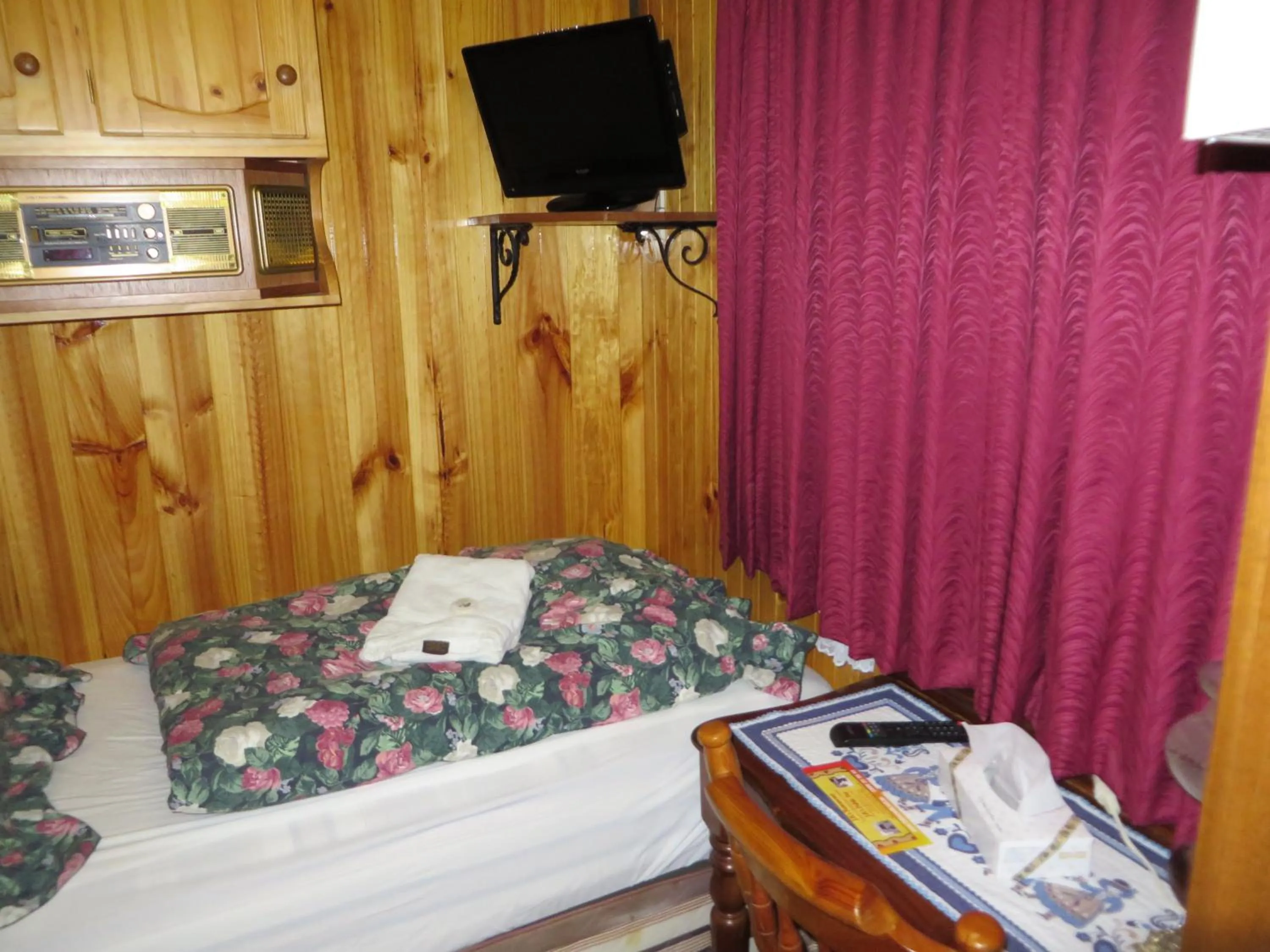 Bed in Karelia Alpine Lodge