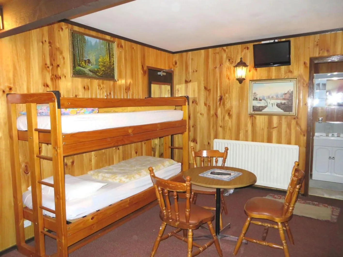 bunk bed, Bed in Karelia Alpine Lodge