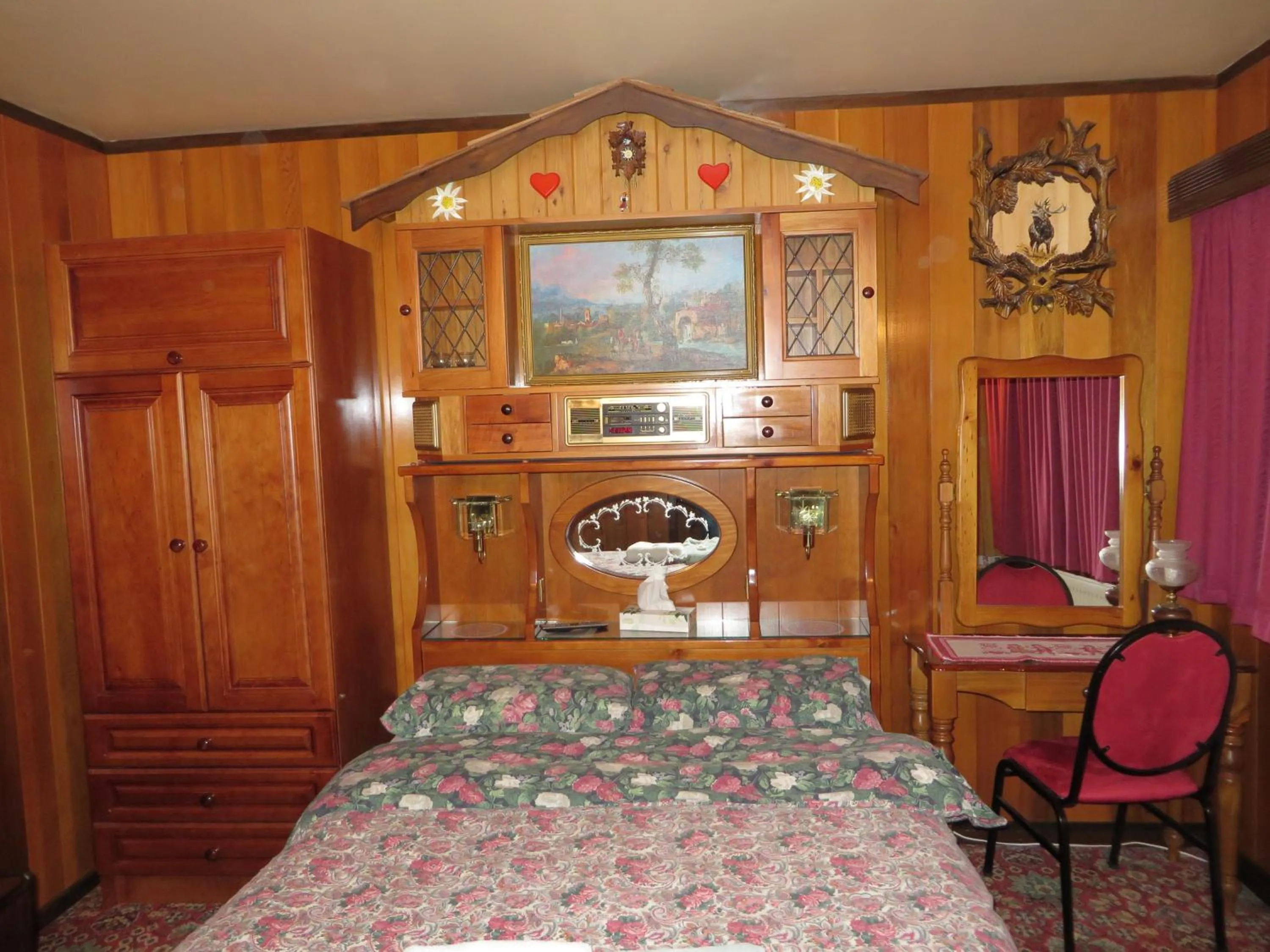 Photo of the whole room, Bed in Karelia Alpine Lodge
