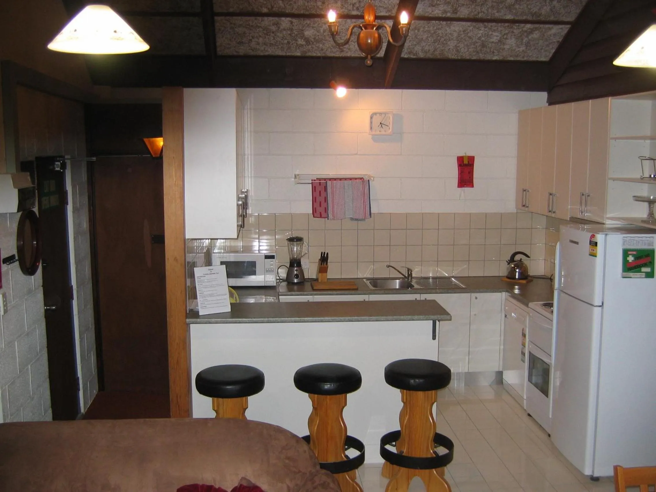 Kitchen or kitchenette in Karelia Alpine Lodge