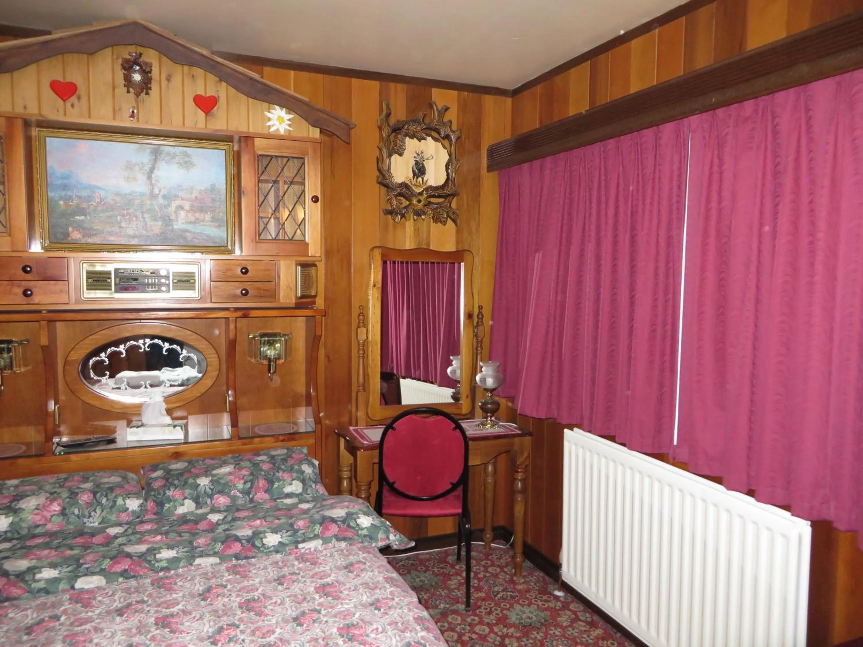 Bedroom in Karelia Alpine Lodge