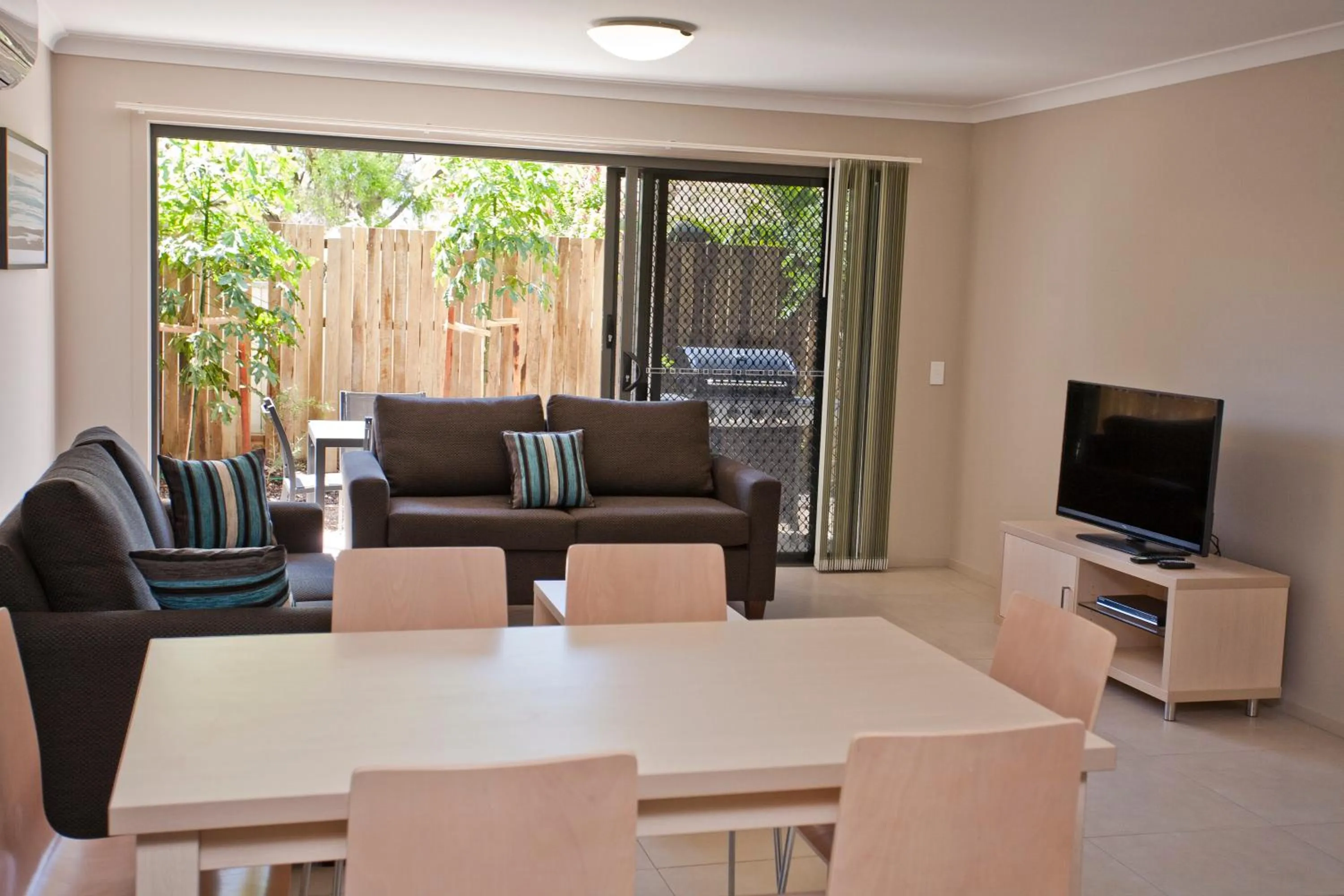 Dining area in Stonewood Villas