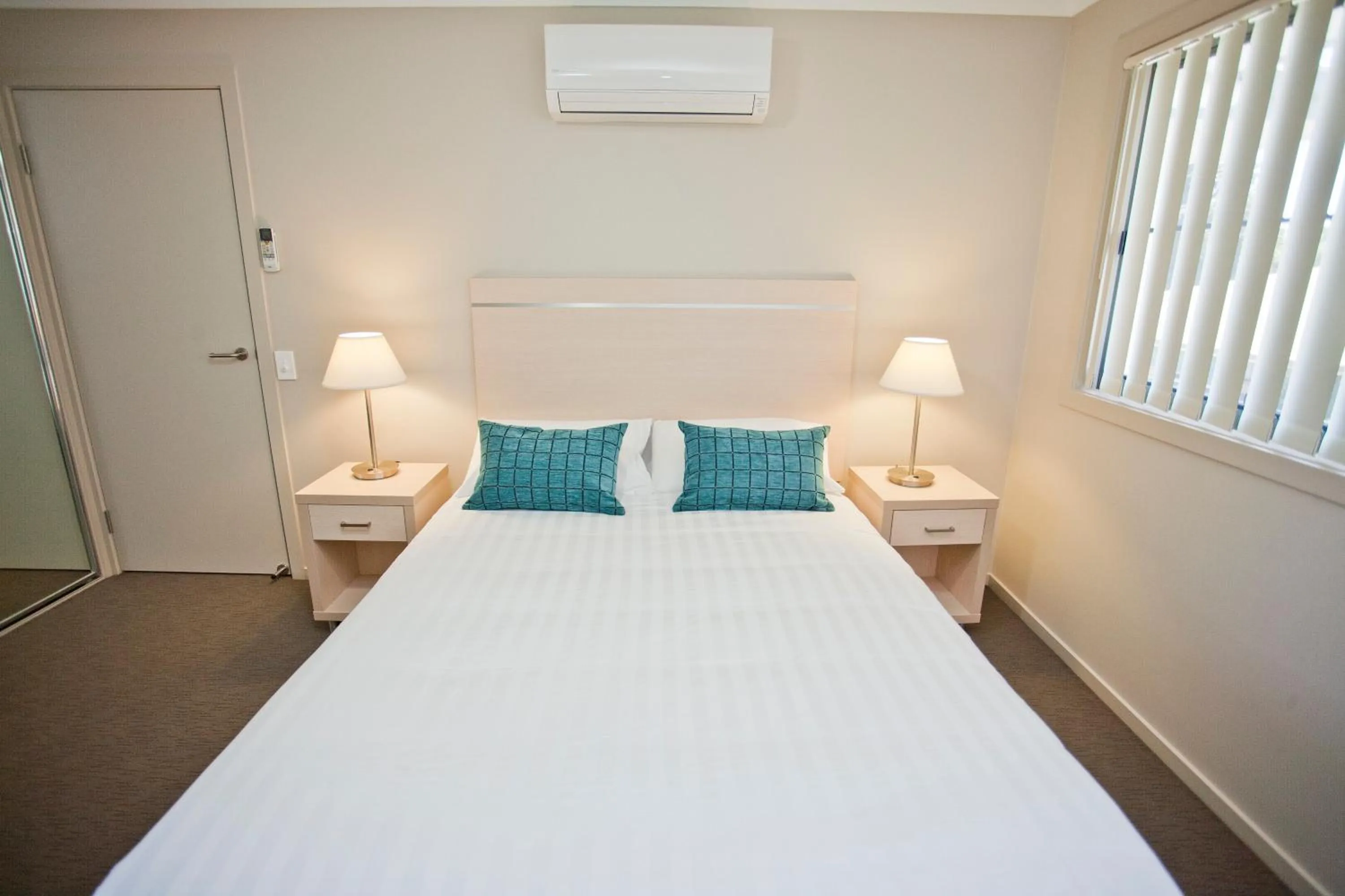 Bedroom, Bed in Stonewood Villas