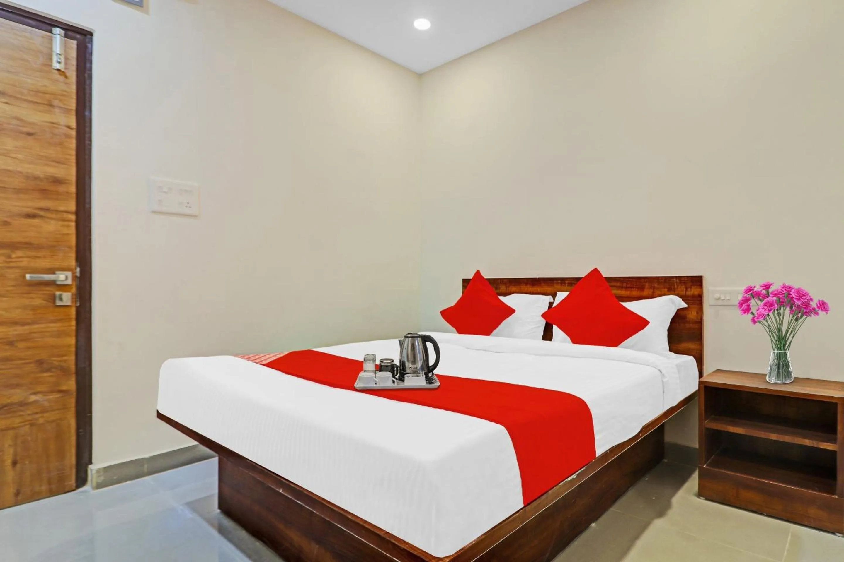 Bedroom, Bed in Hotel O Night Eye