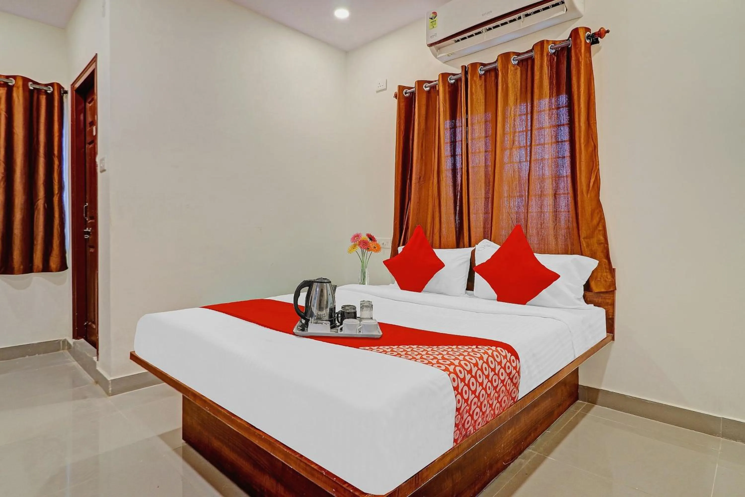 Bedroom, Bed in Hotel O Night Eye