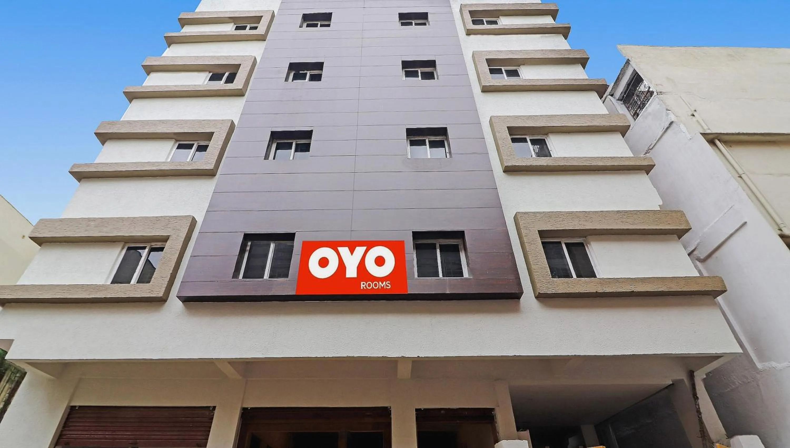 Facade/entrance in Hotel O Night Eye