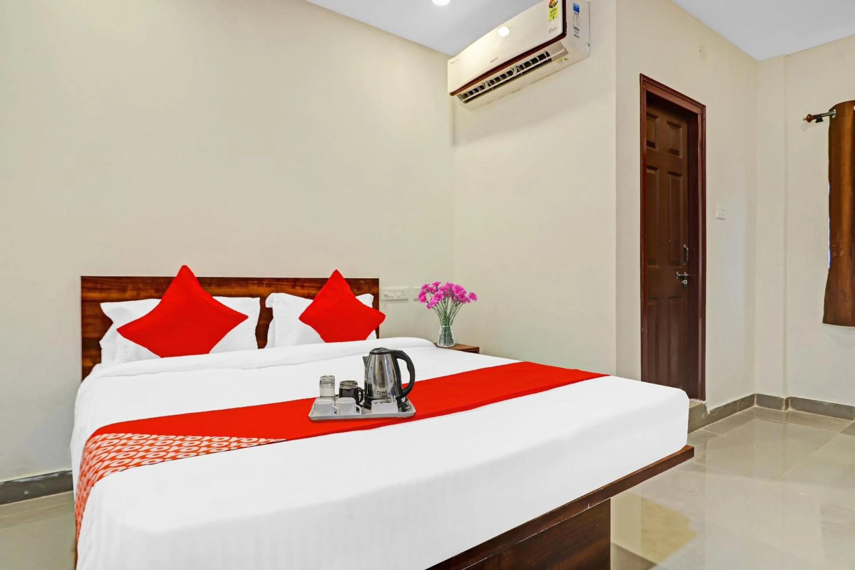 Bedroom, Bed in Hotel O Night Eye