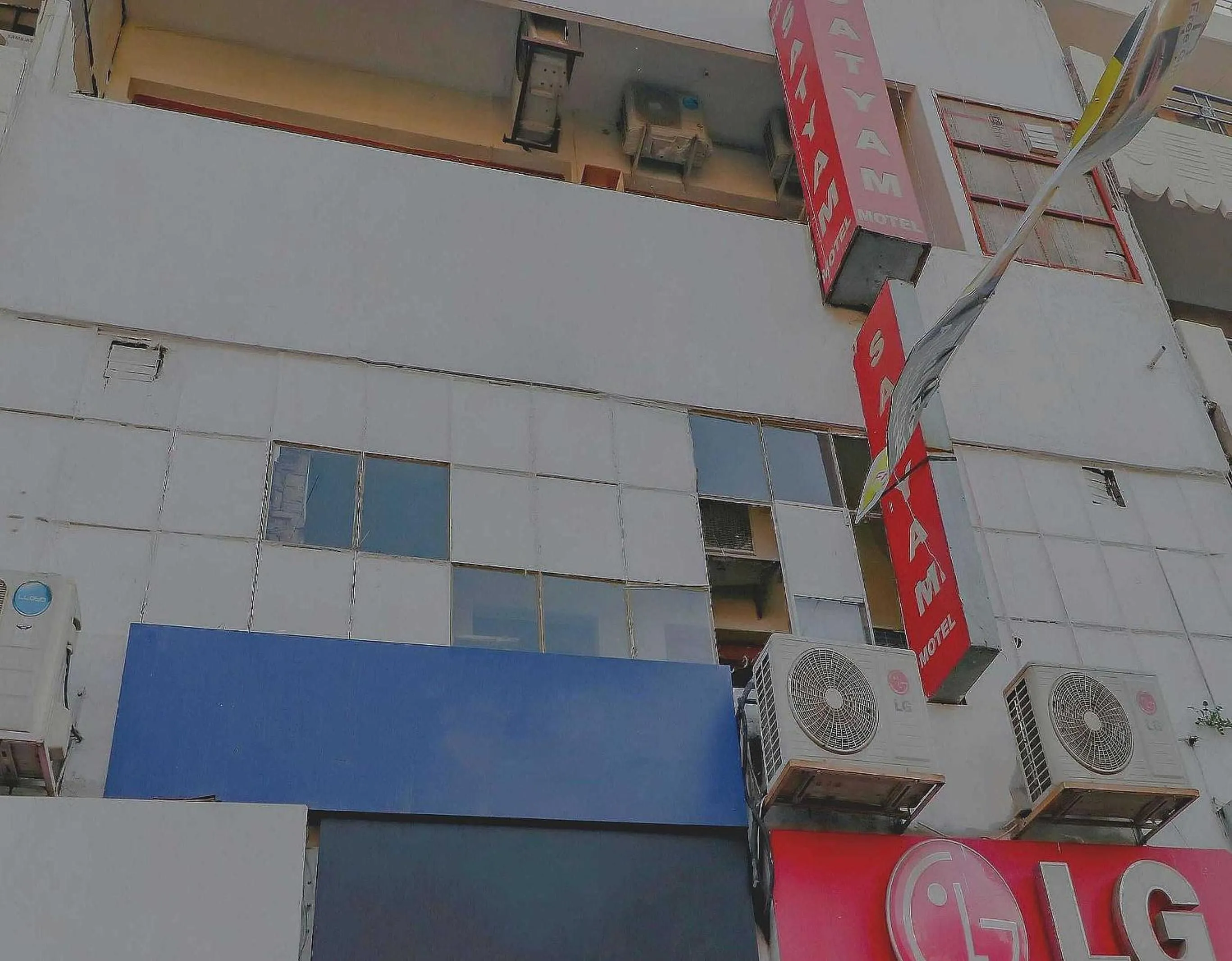 Facade/entrance in Hotel O Sameer Residency