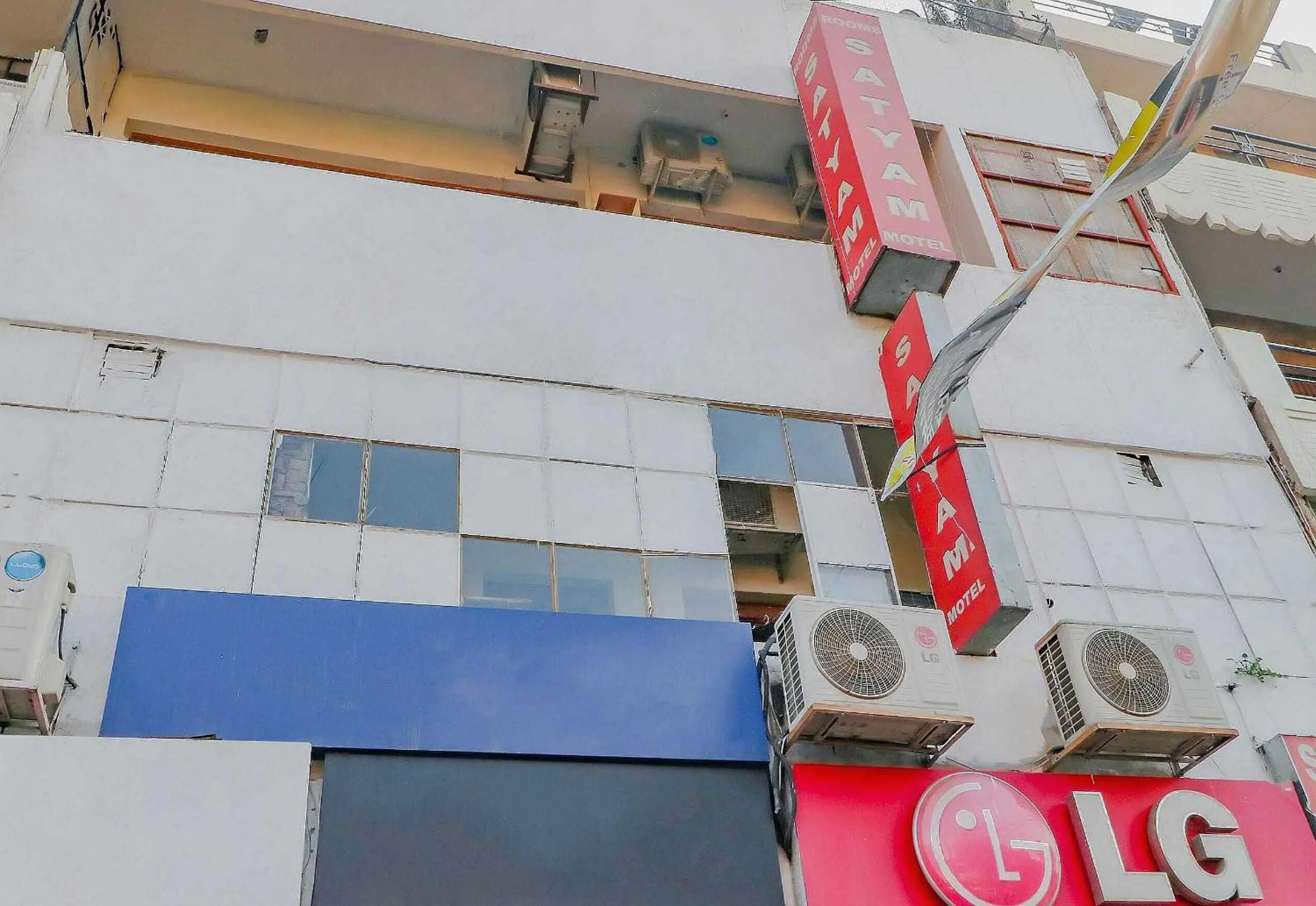 Facade/entrance in Hotel O Sameer Residency