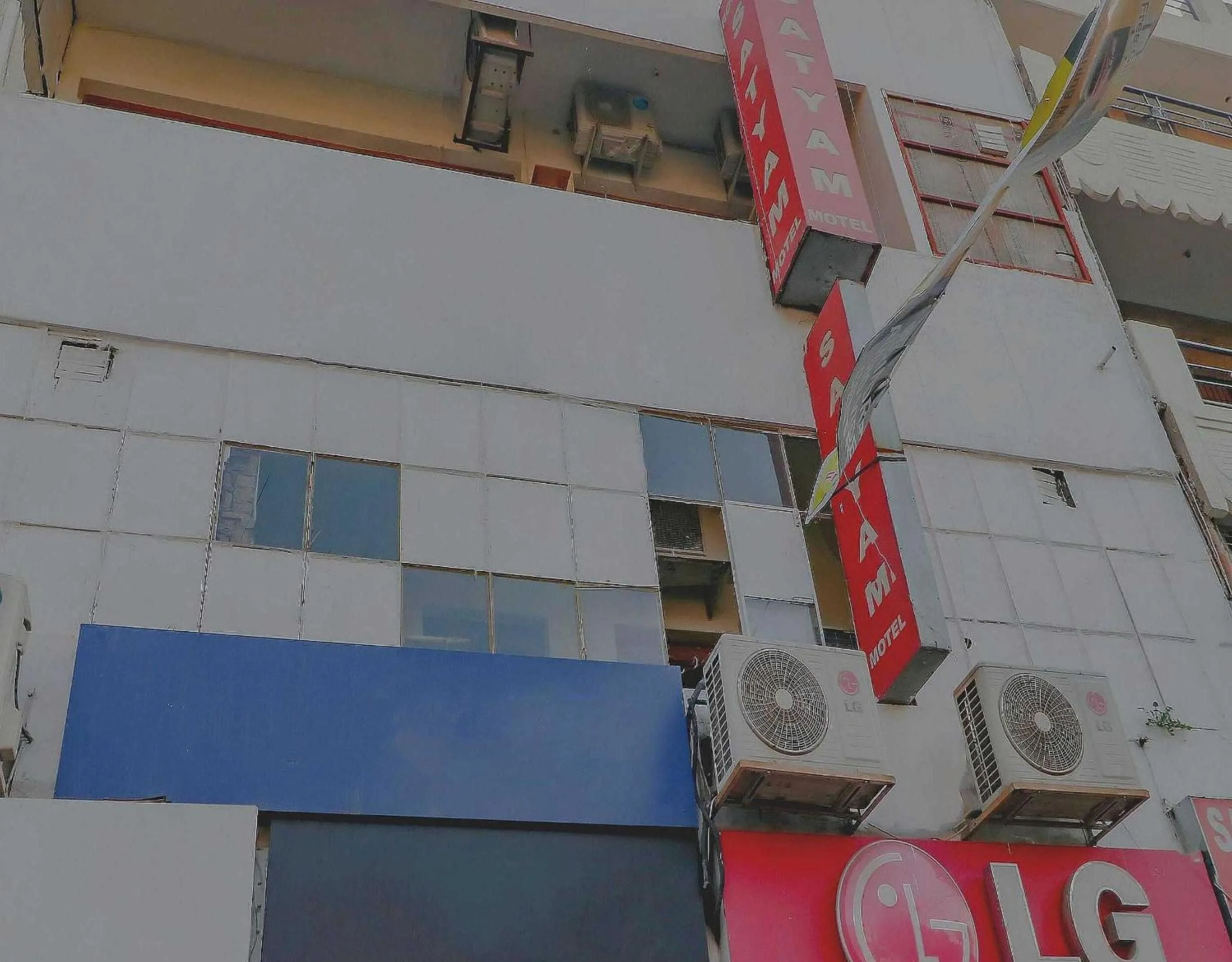 Facade/entrance in Hotel O Sameer Residency