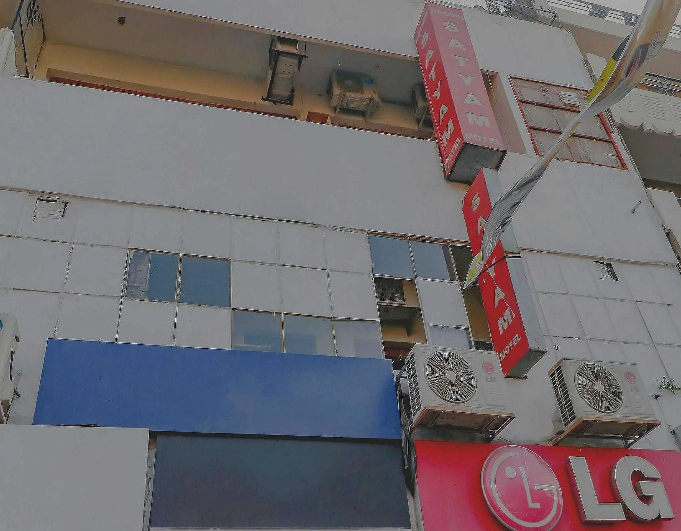 Facade/entrance in Hotel O Sameer Residency