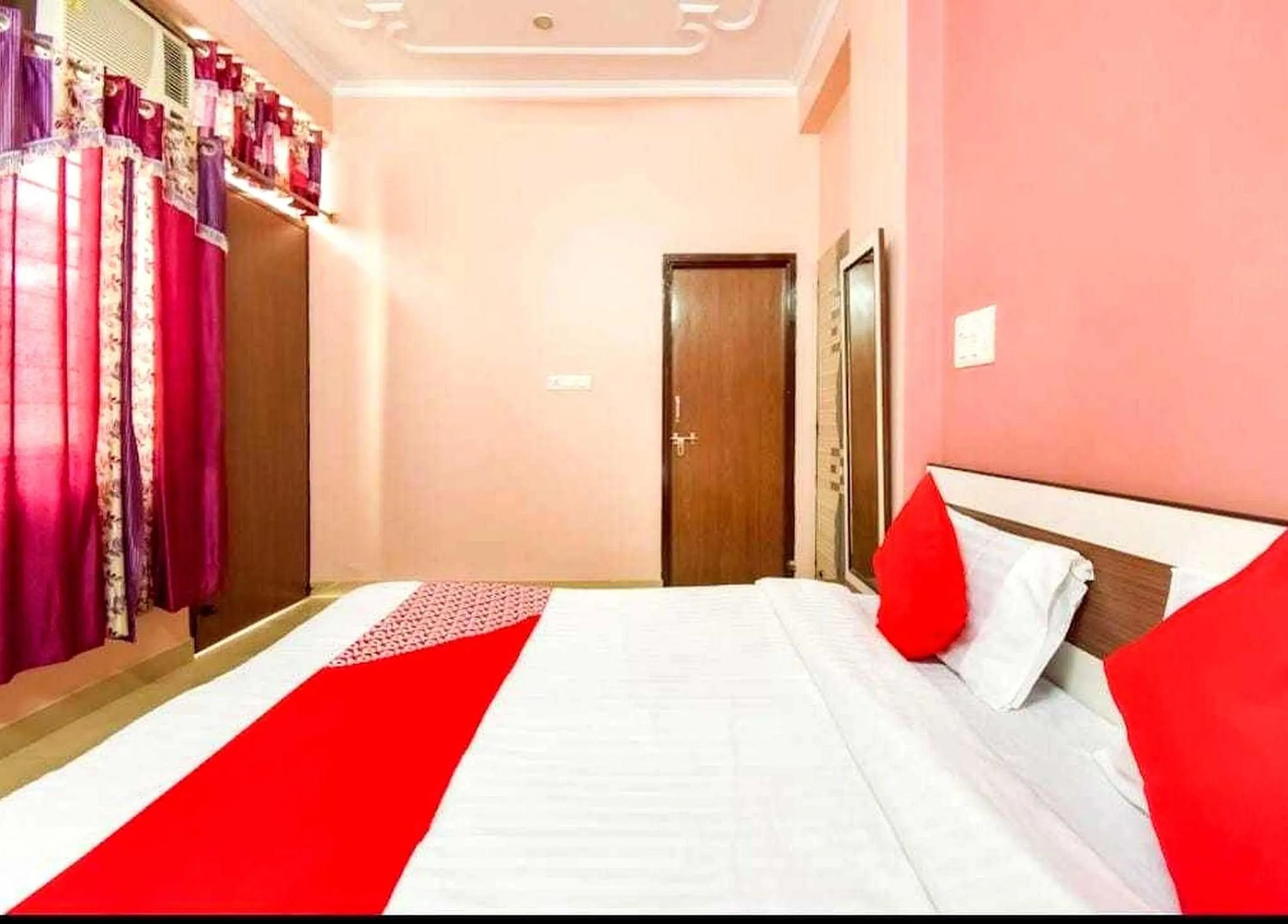 Bedroom, Bed in Hotel O by OYO CASTLE HOME STAY