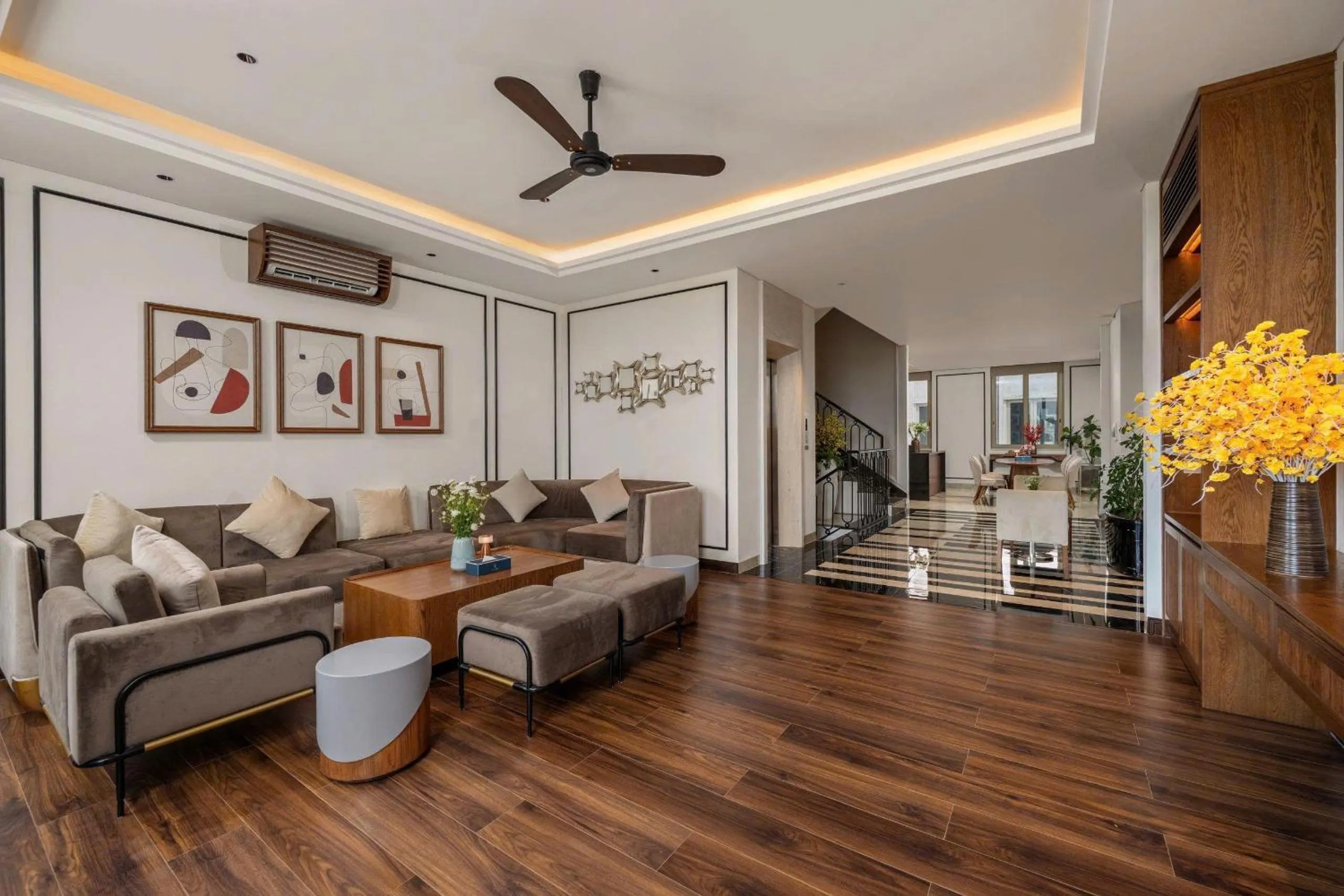 Regal Collection House