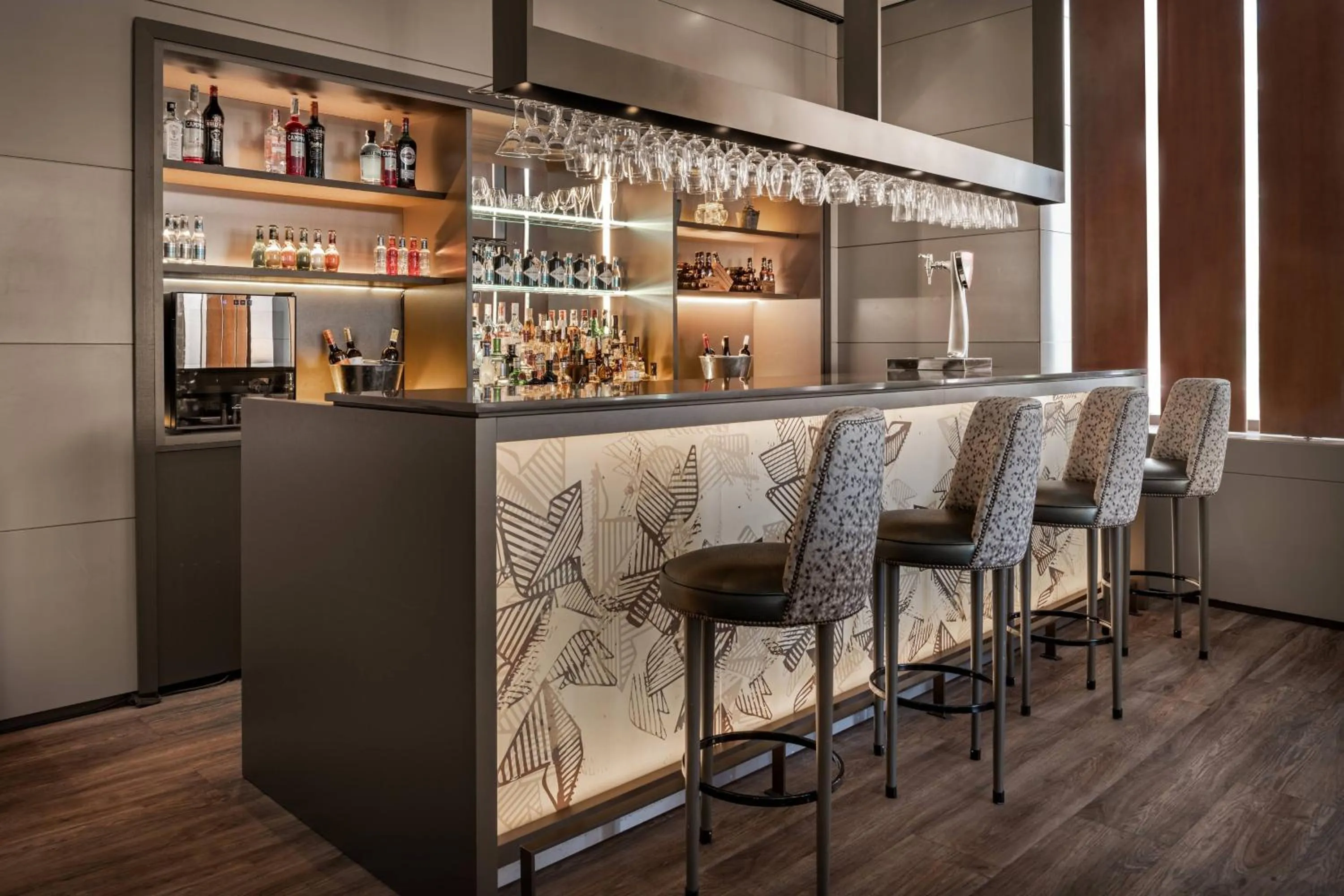 Lounge or bar in AC Hotel Ponferrada by Marriott