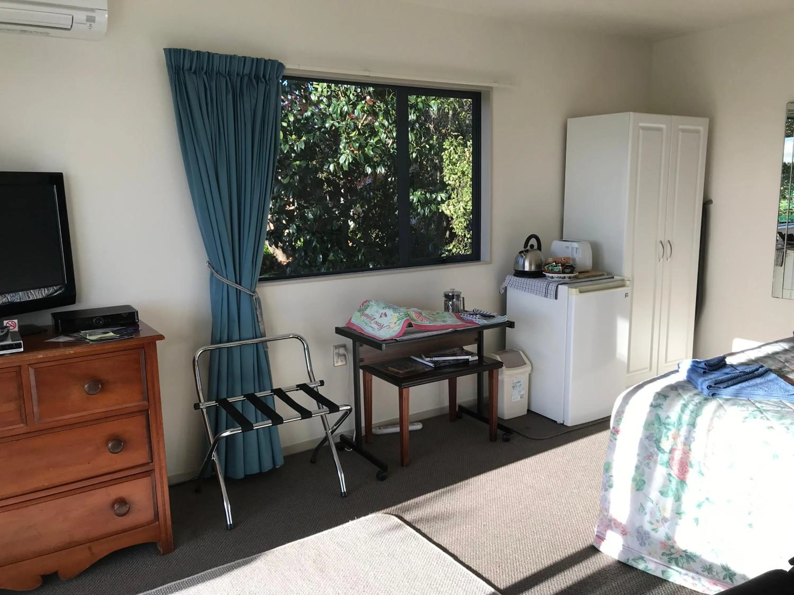 Seating area in Bluebell Lodge and Cottage
