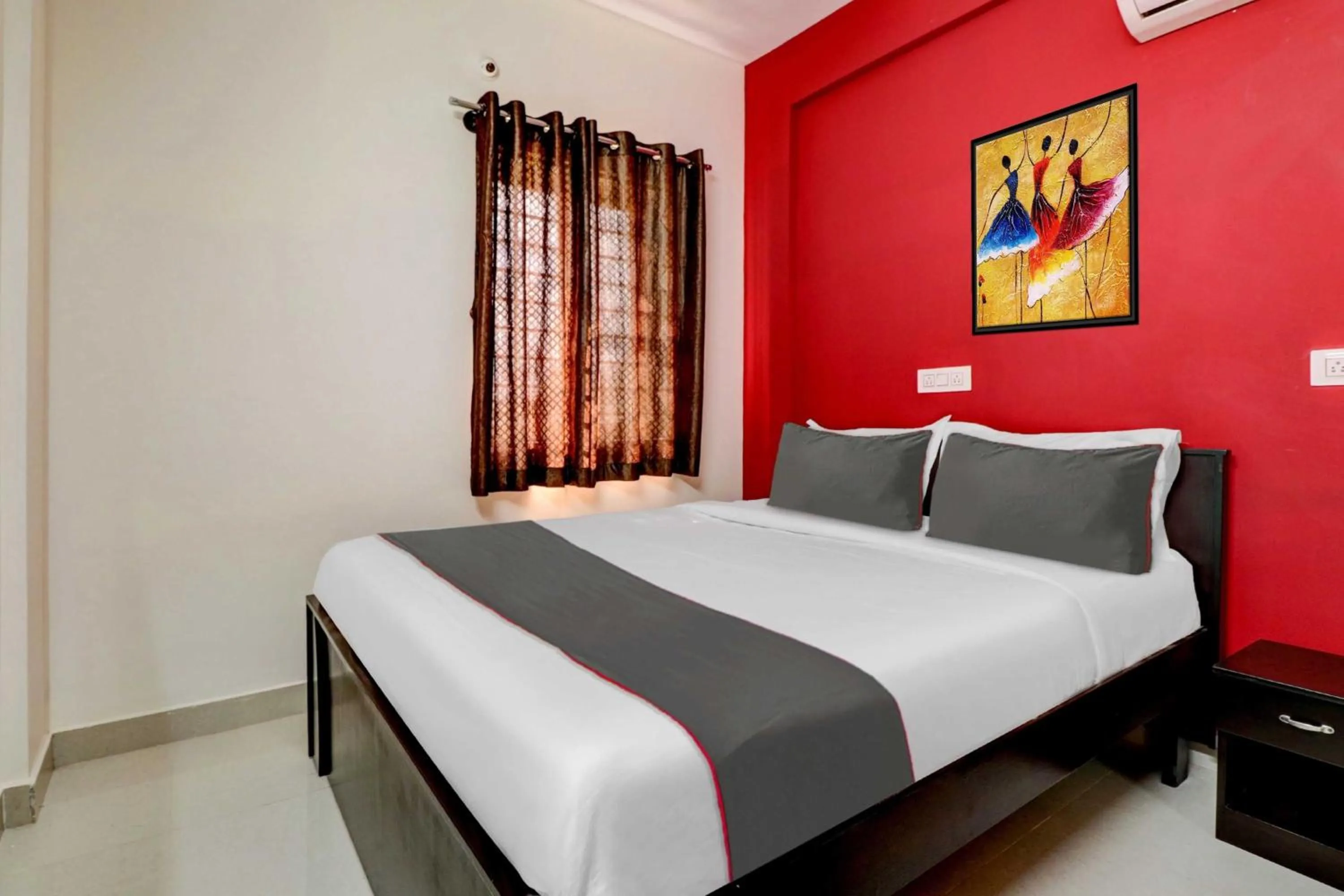 Bedroom, Bed in Super Collection O Olive